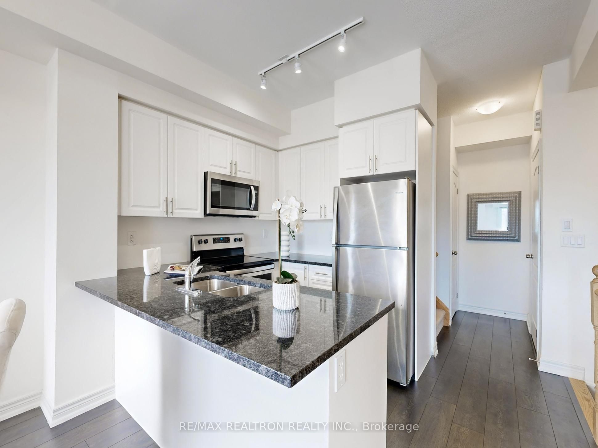 8855 Sheppard Avenue E 358 Property Photo 8