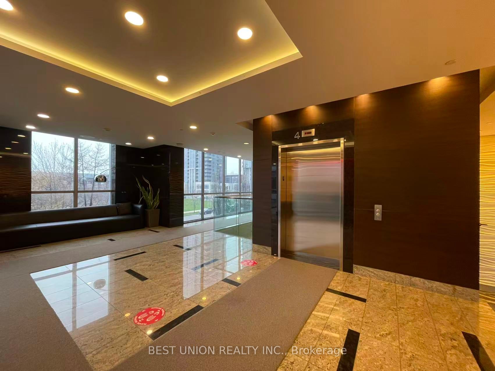 181 Village Green Square Ph20 Property Photo 5