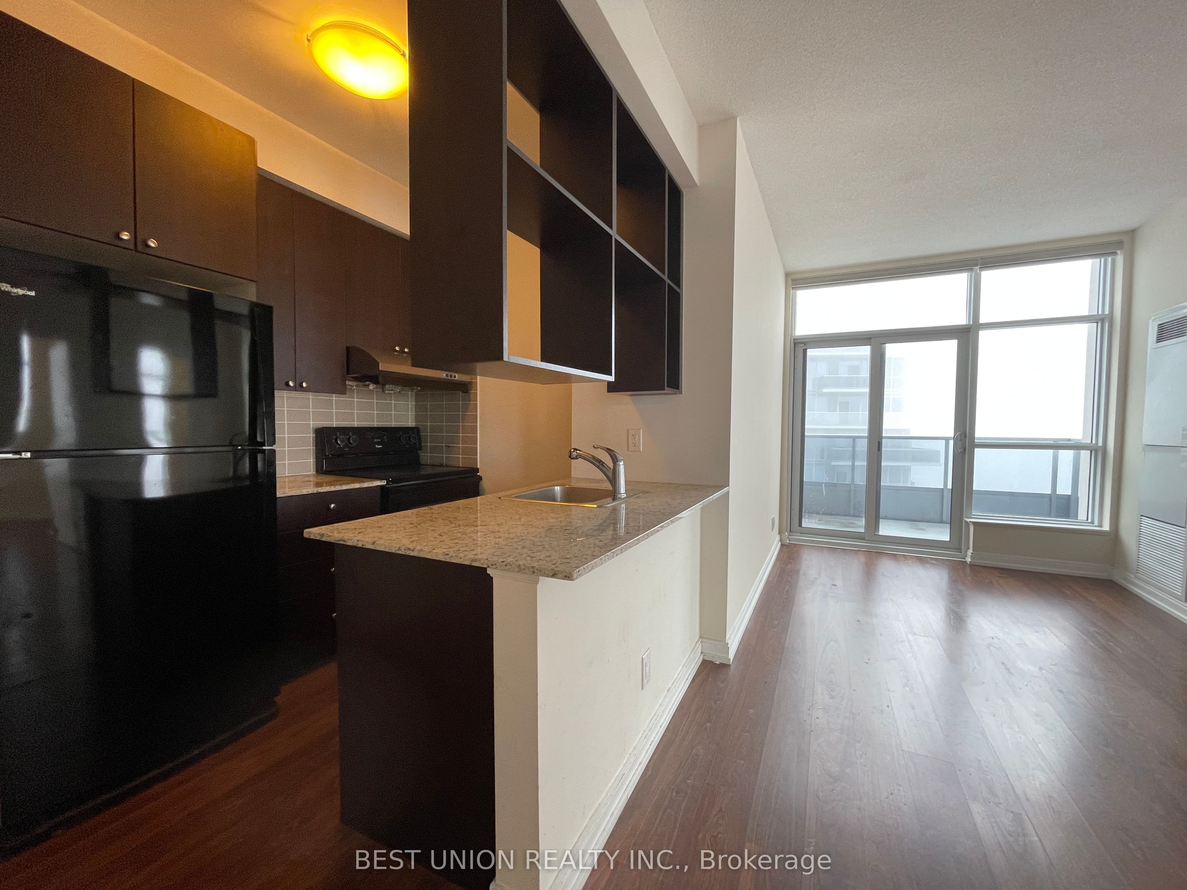 181 Village Green Square Ph20 Property Photo 12