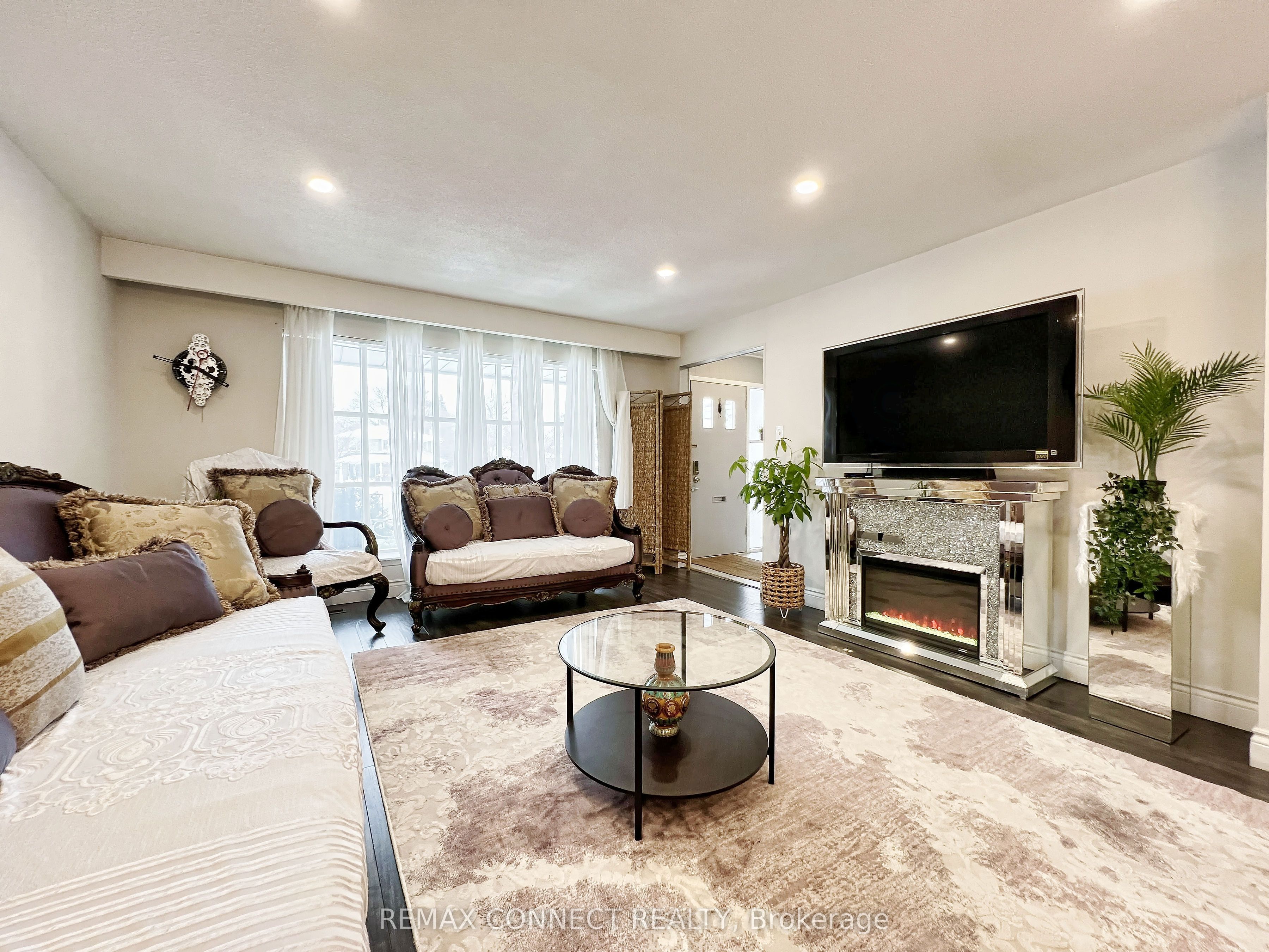 24 Lalton Place Property Photo 5