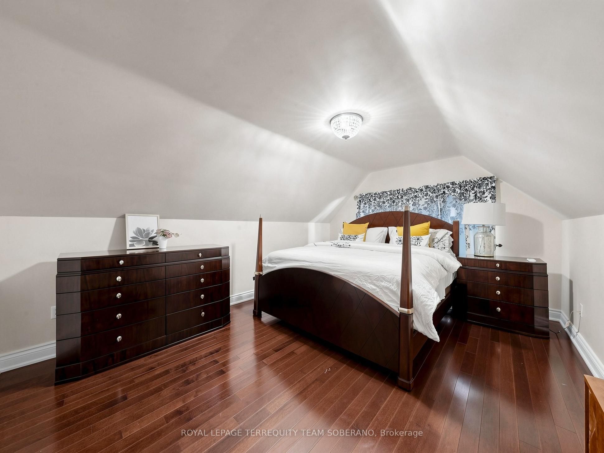 67 Barrington Avenue Property Photo 27