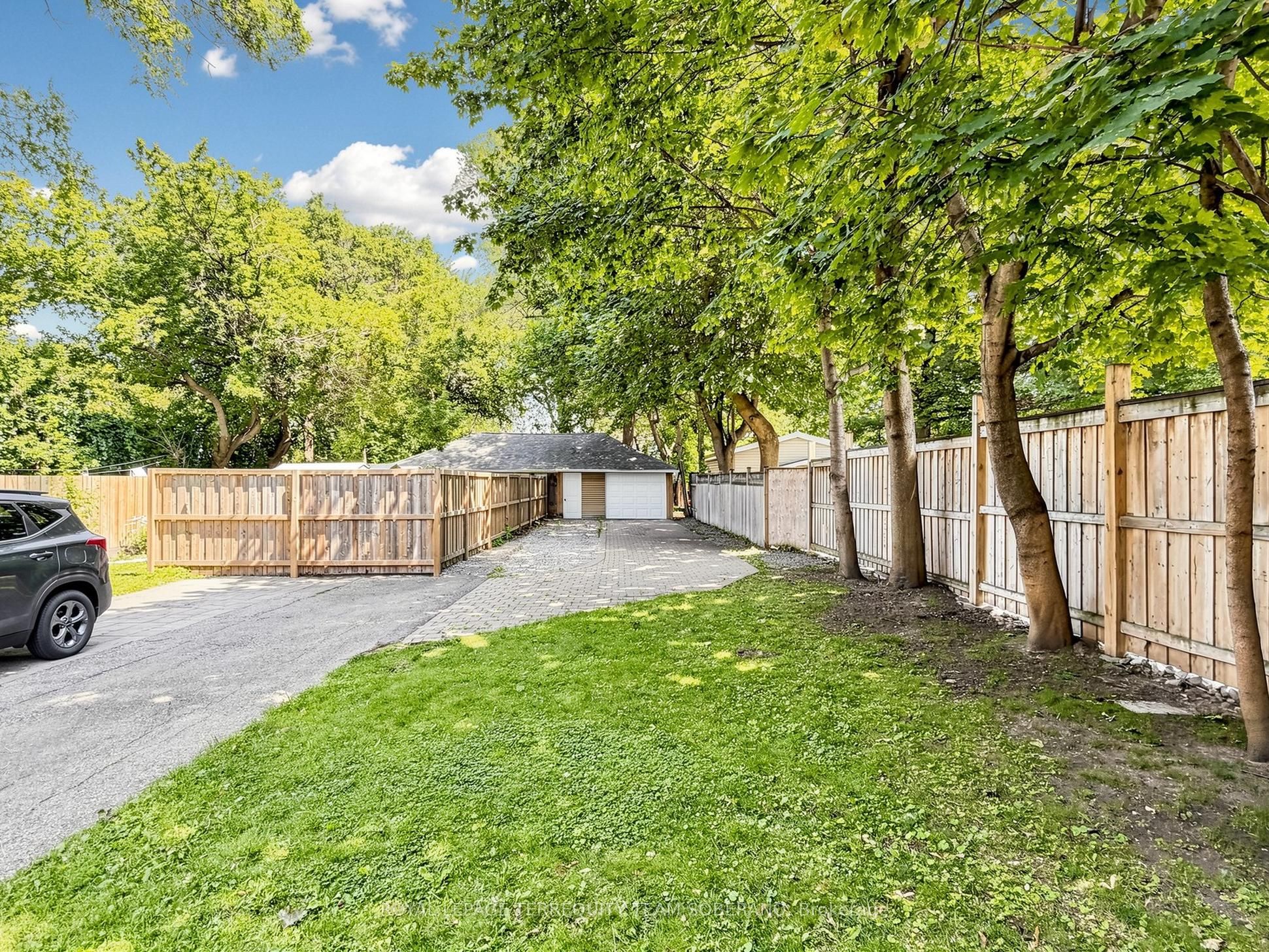67 Barrington Avenue Property Photo 41