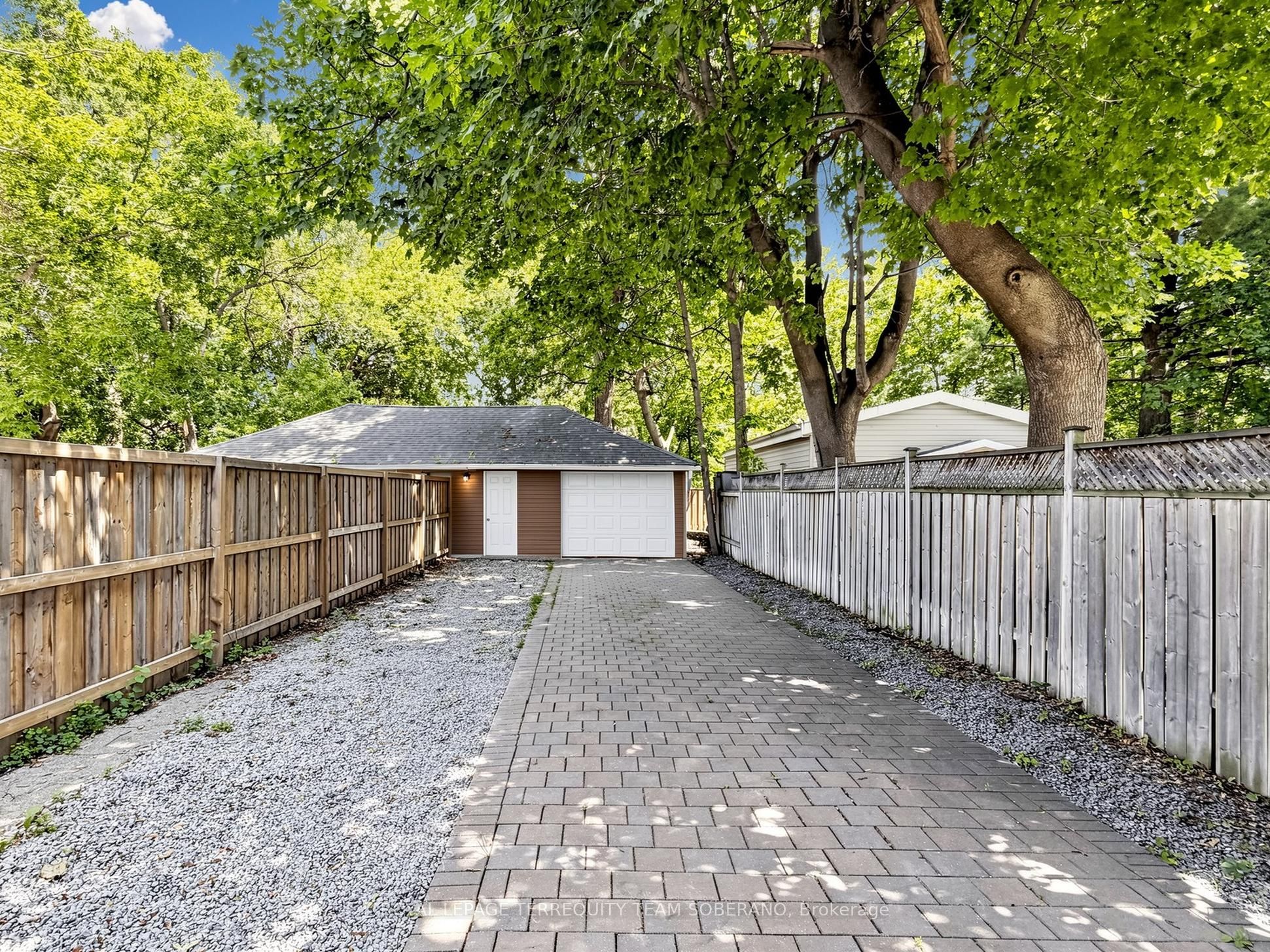 67 Barrington Avenue Property Photo 42
