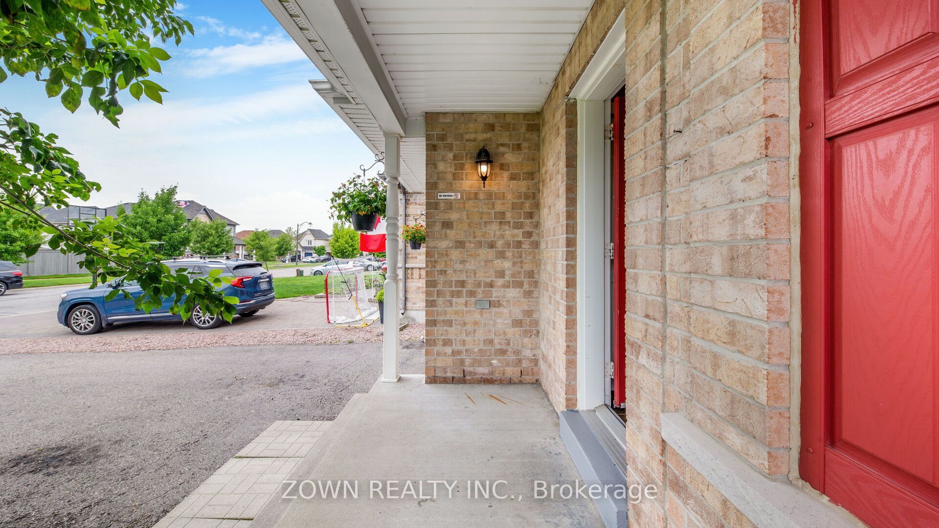 95 Allworth Crescent Property Photo 3