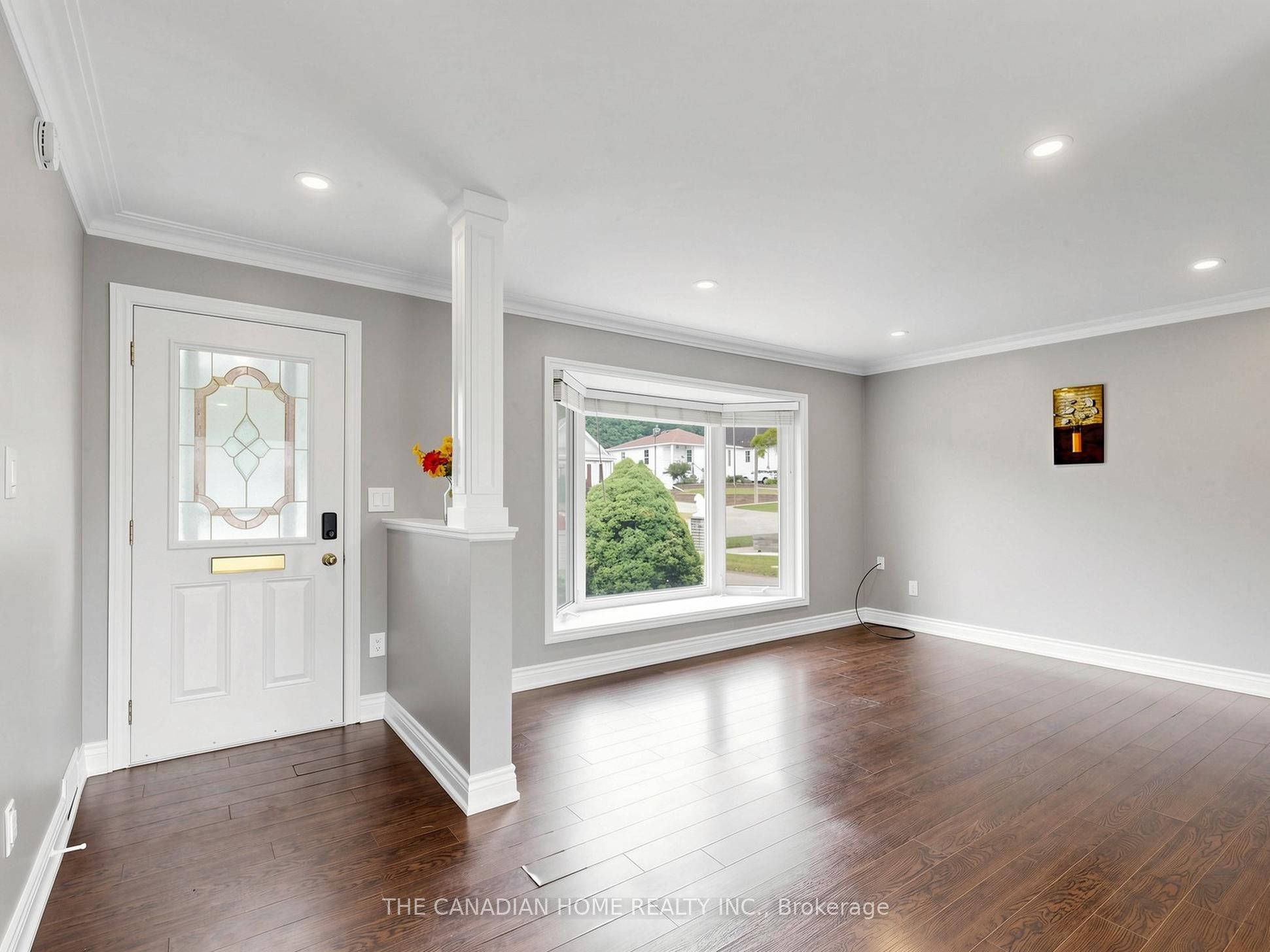 470 Cromwell Avenue Property Photo 4