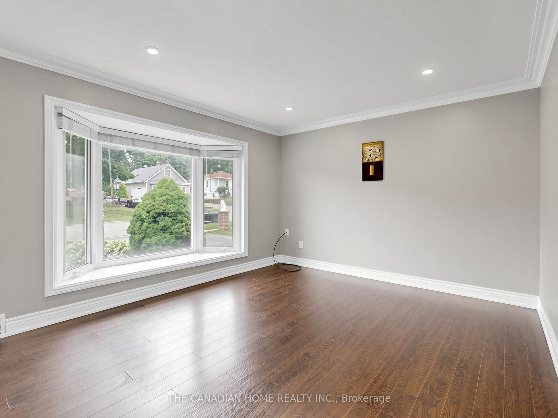 470 Cromwell Avenue Property Photo 5