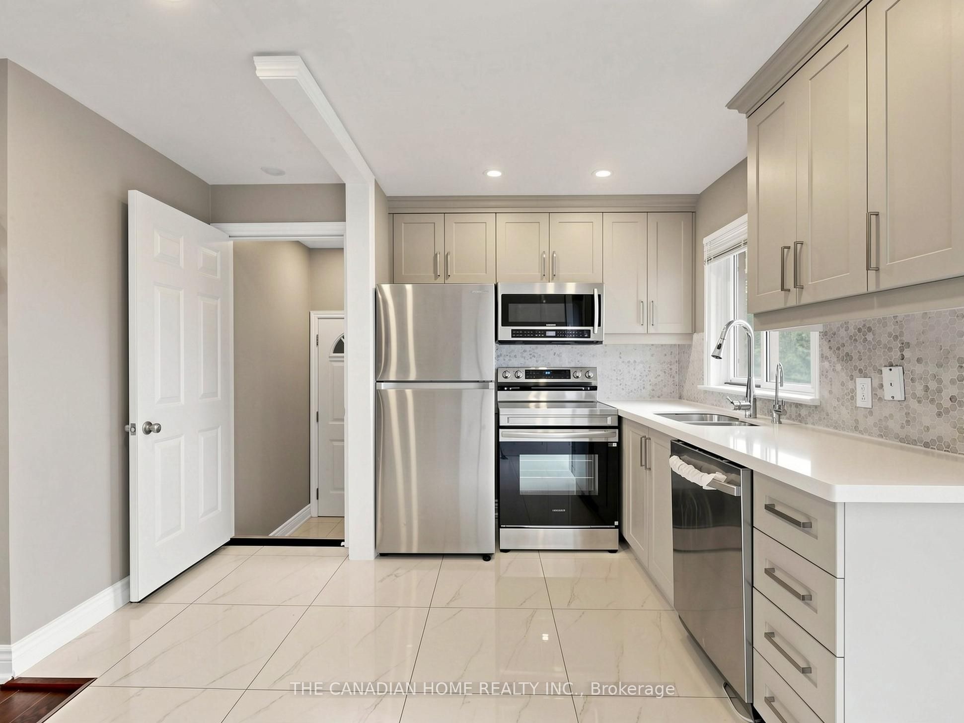 470 Cromwell Avenue Property Photo 10