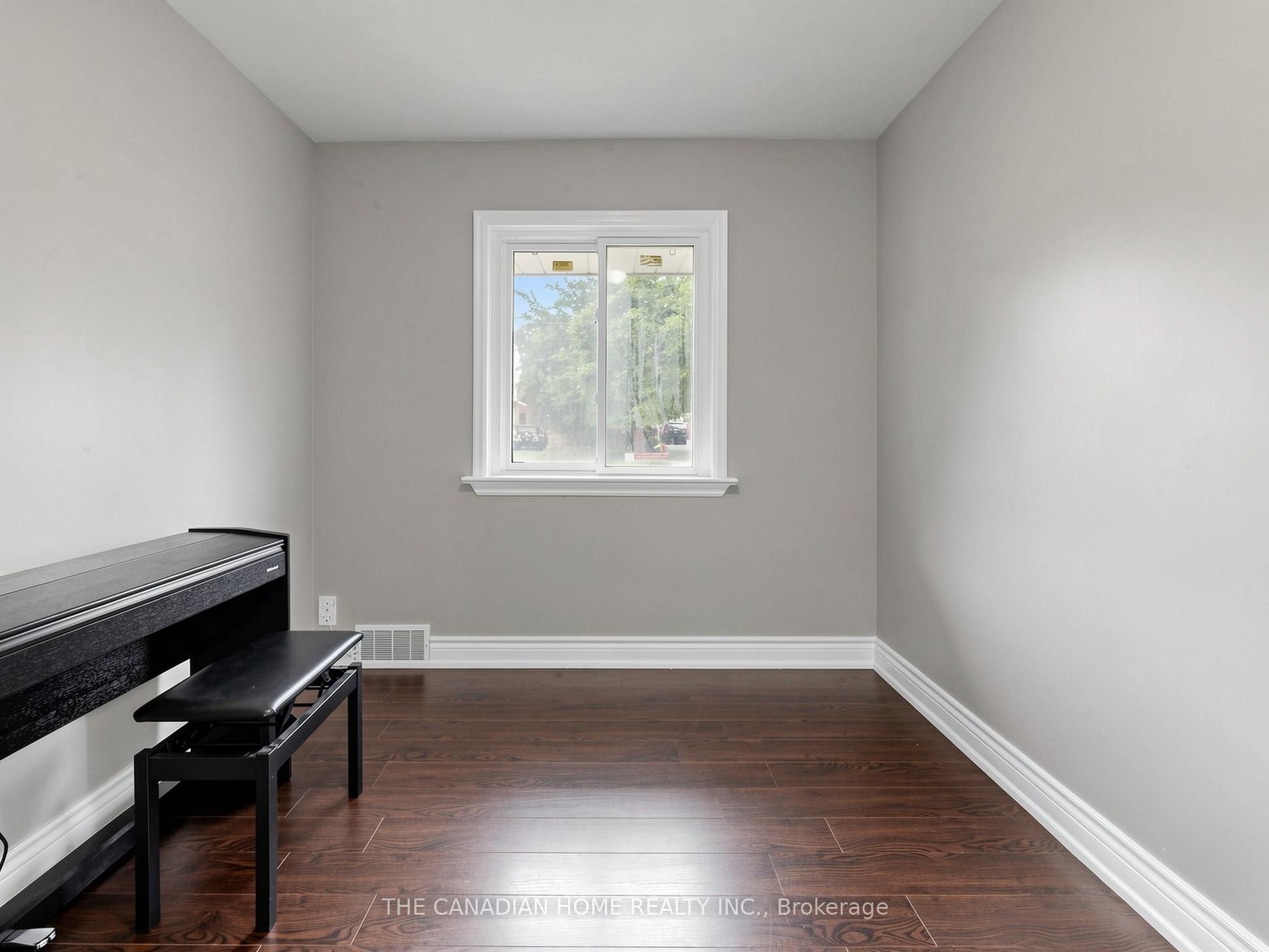 470 Cromwell Avenue Property Photo 17