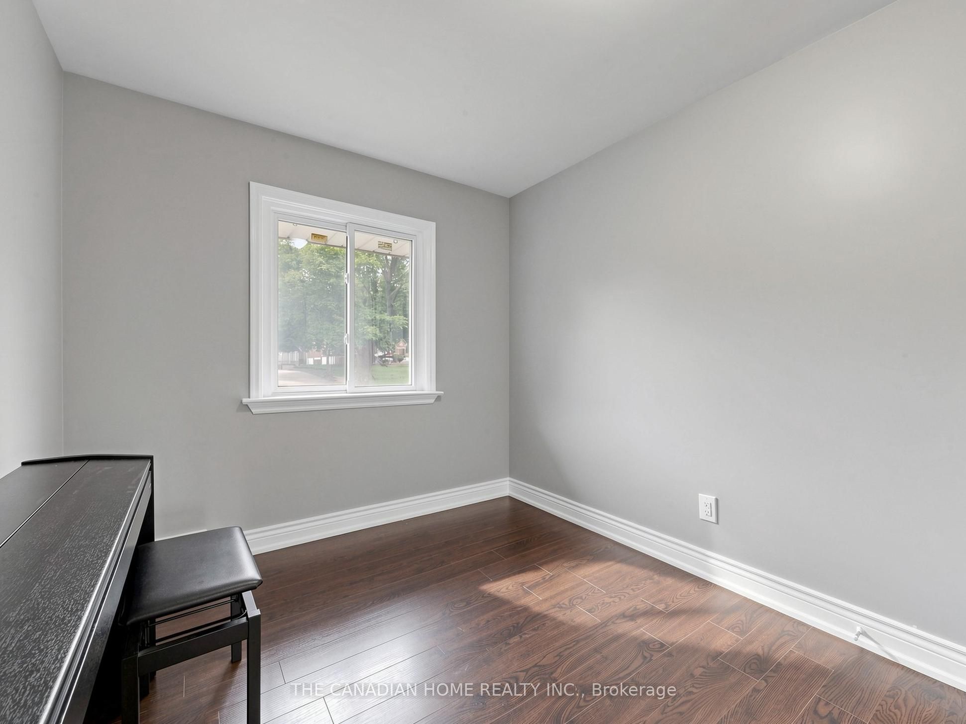 470 Cromwell Avenue Property Photo 18
