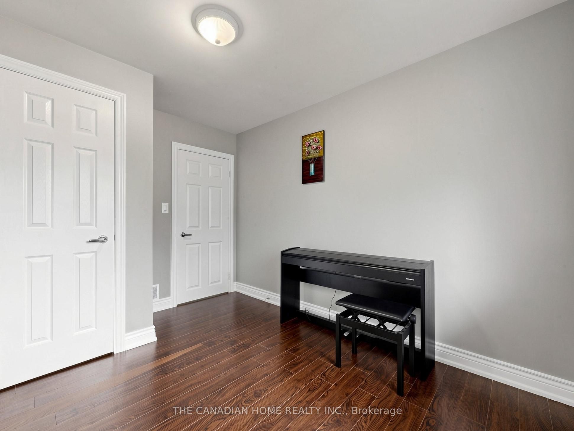 470 Cromwell Avenue Property Photo 19
