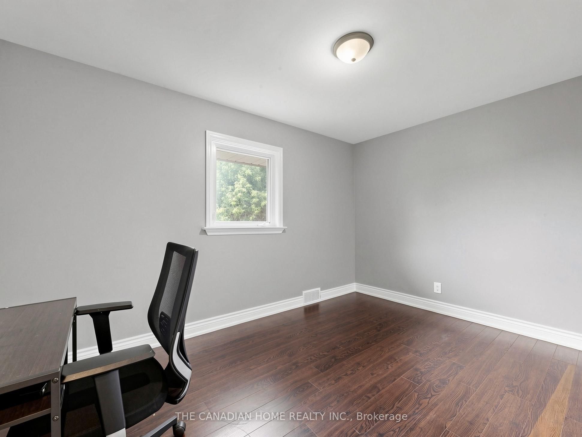 470 Cromwell Avenue Property Photo 21