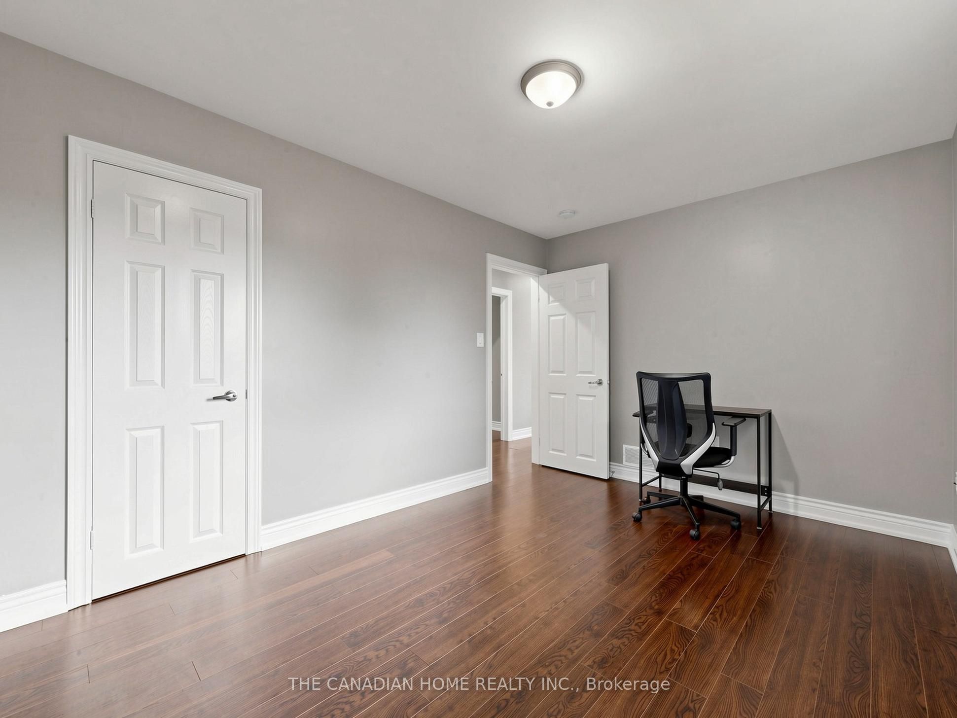 470 Cromwell Avenue Property Photo 22