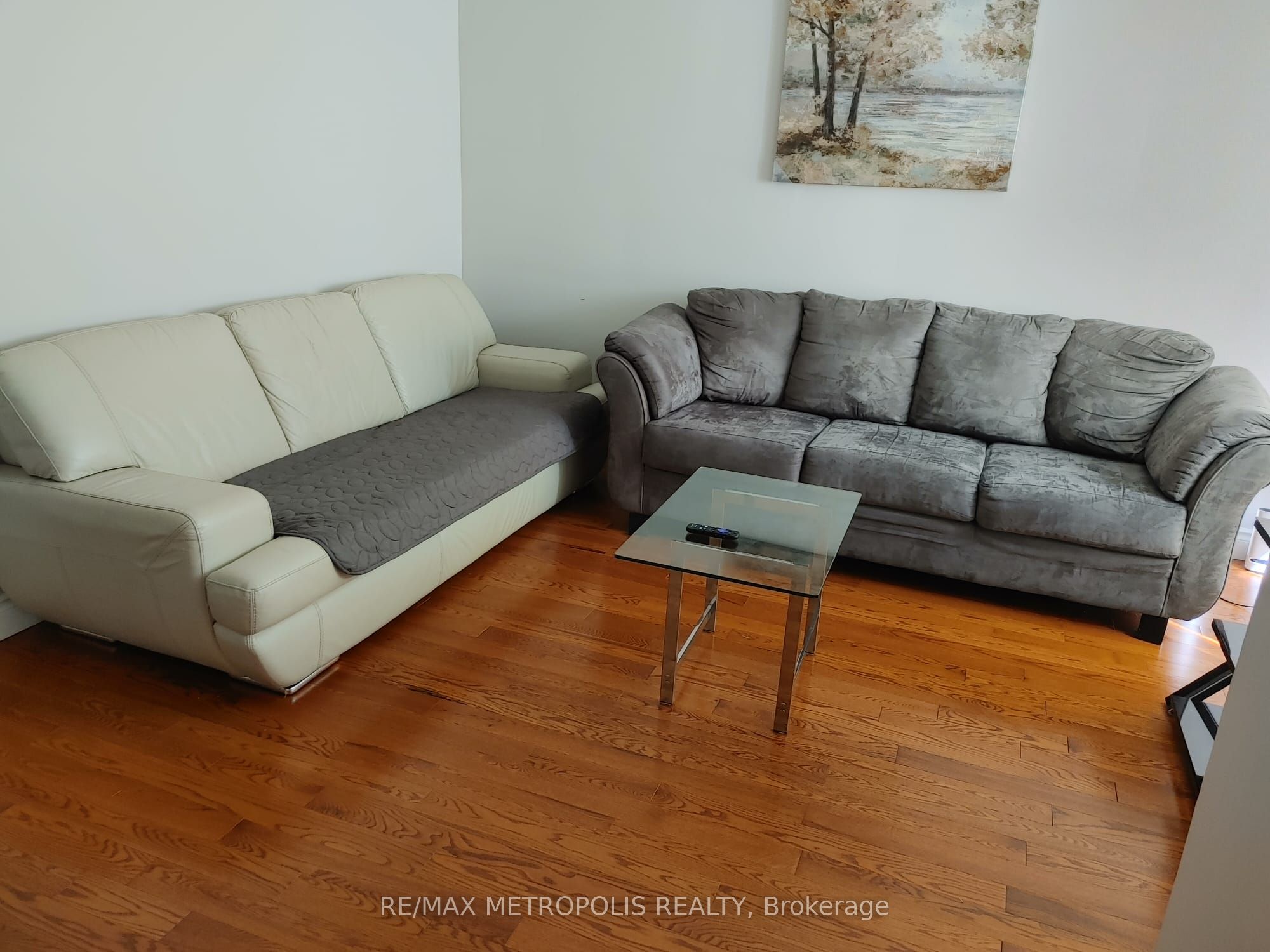 1098 Cedar Street Property Photo 2