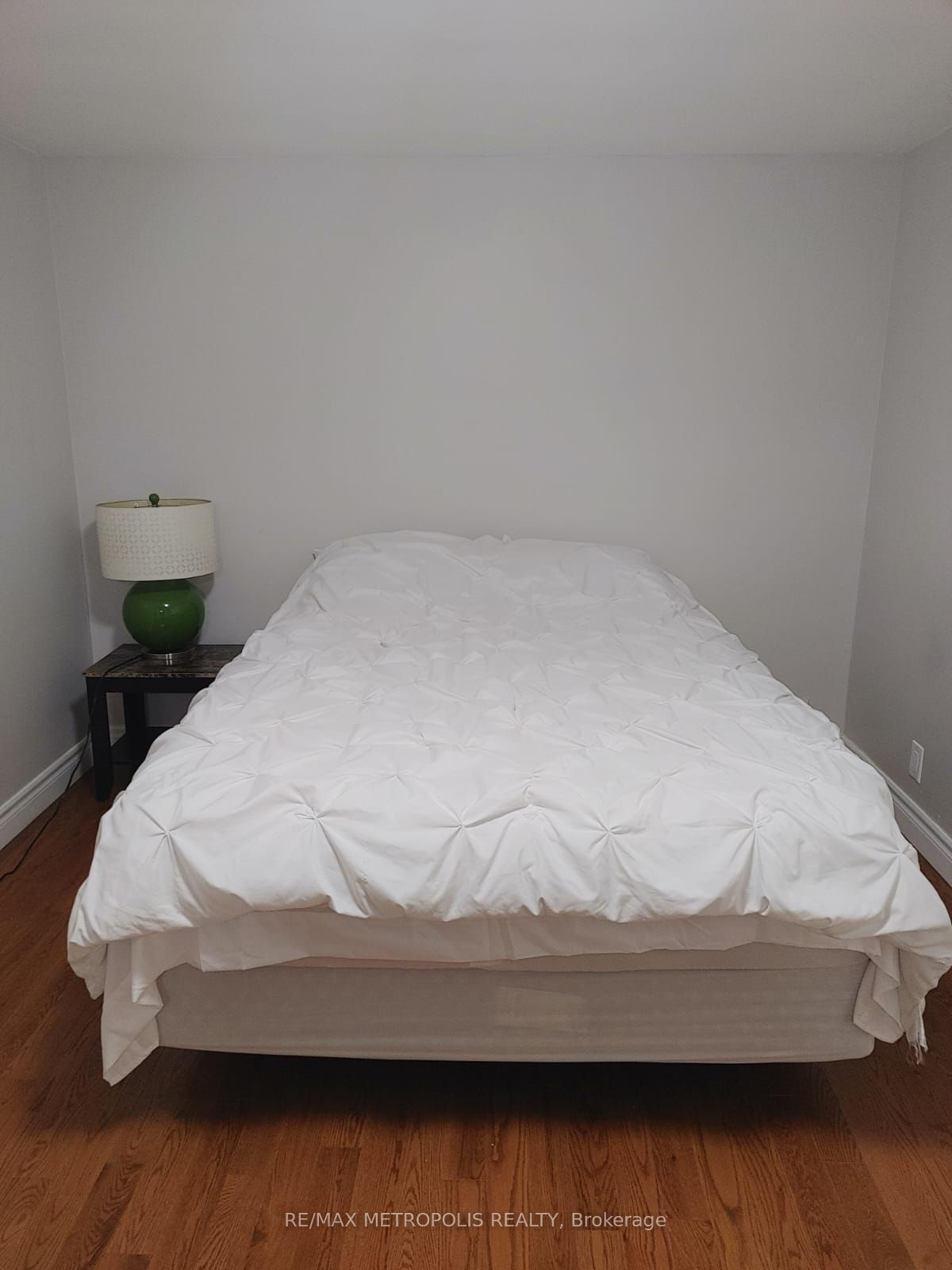 1098 Cedar Street Property Photo 5