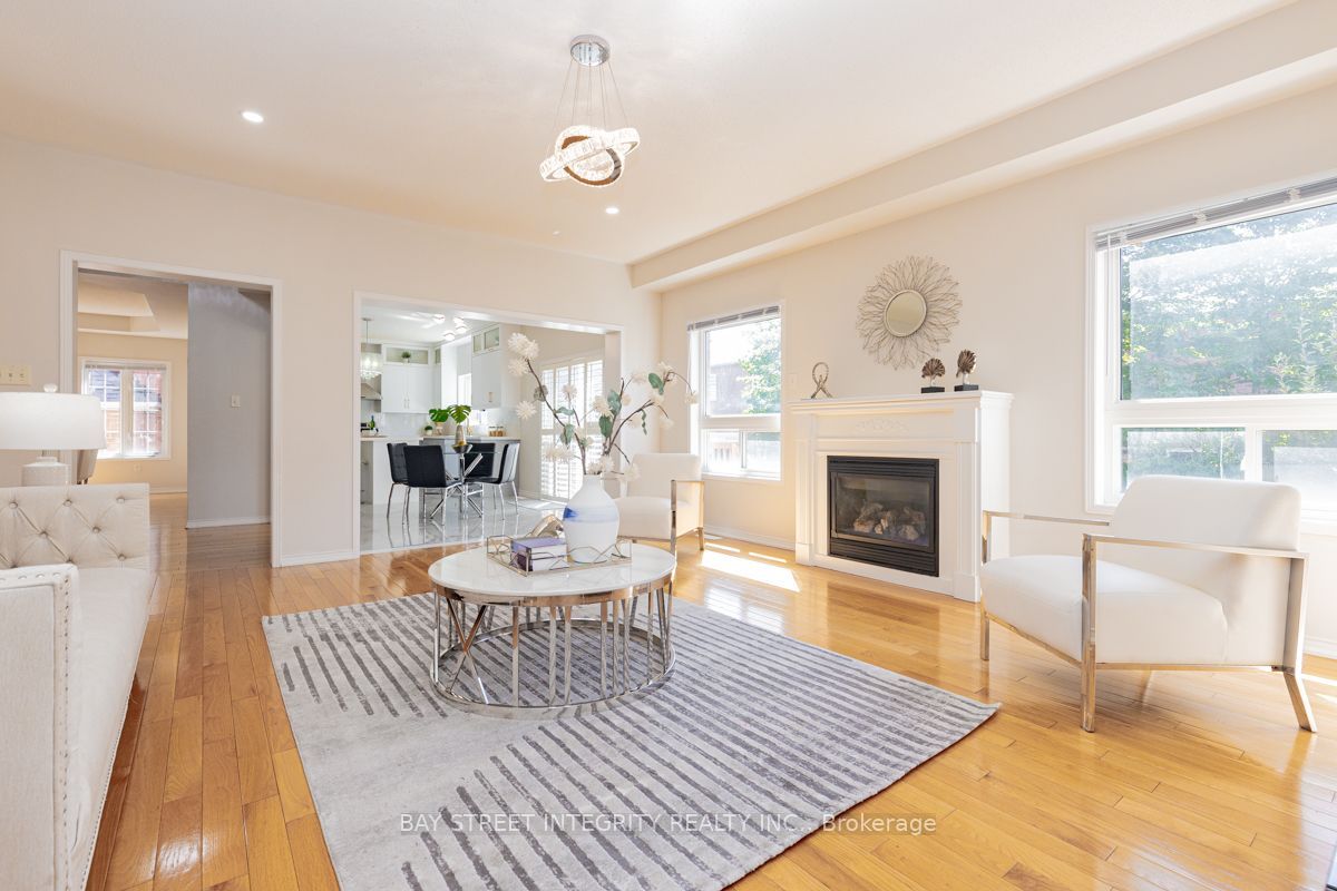 17 Weston Crescent Property Photo 7