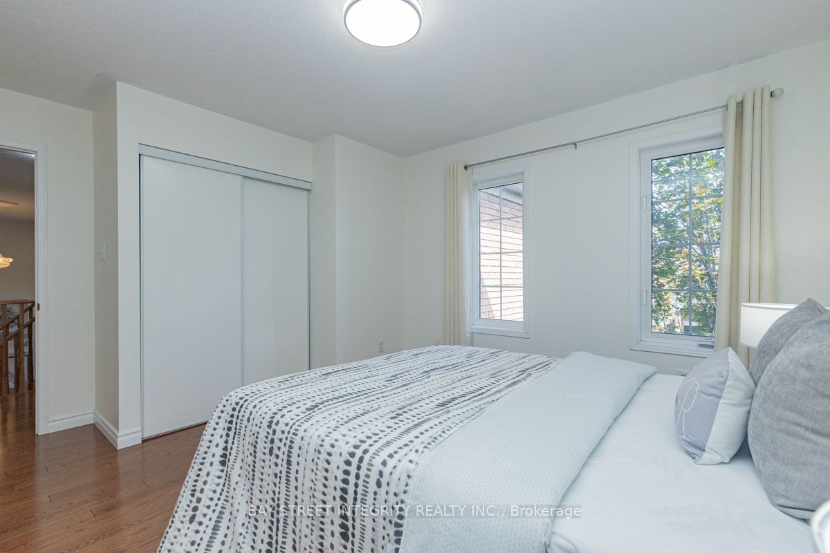 17 Weston Crescent Property Photo 25