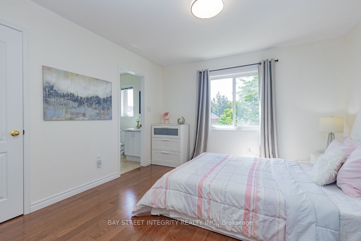 17 Weston Crescent Property Photo 27