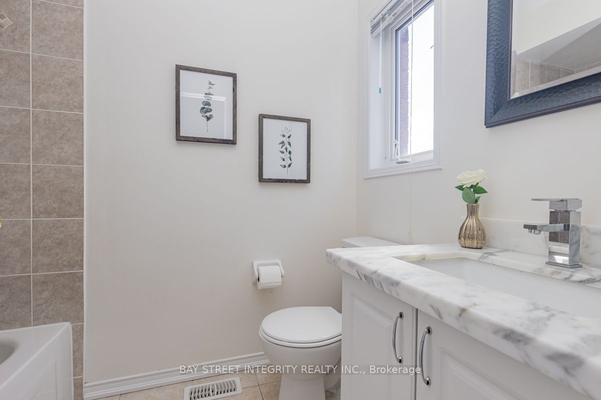 17 Weston Crescent Property Photo 29