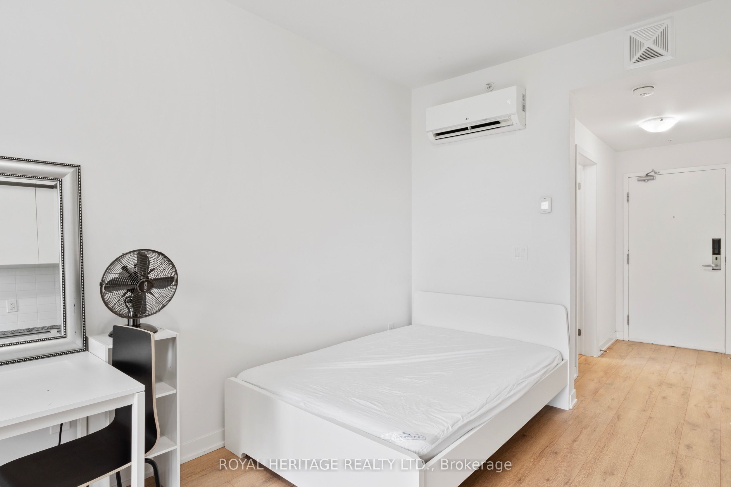 1800 Simcoe Street N 307 Property Photo 10