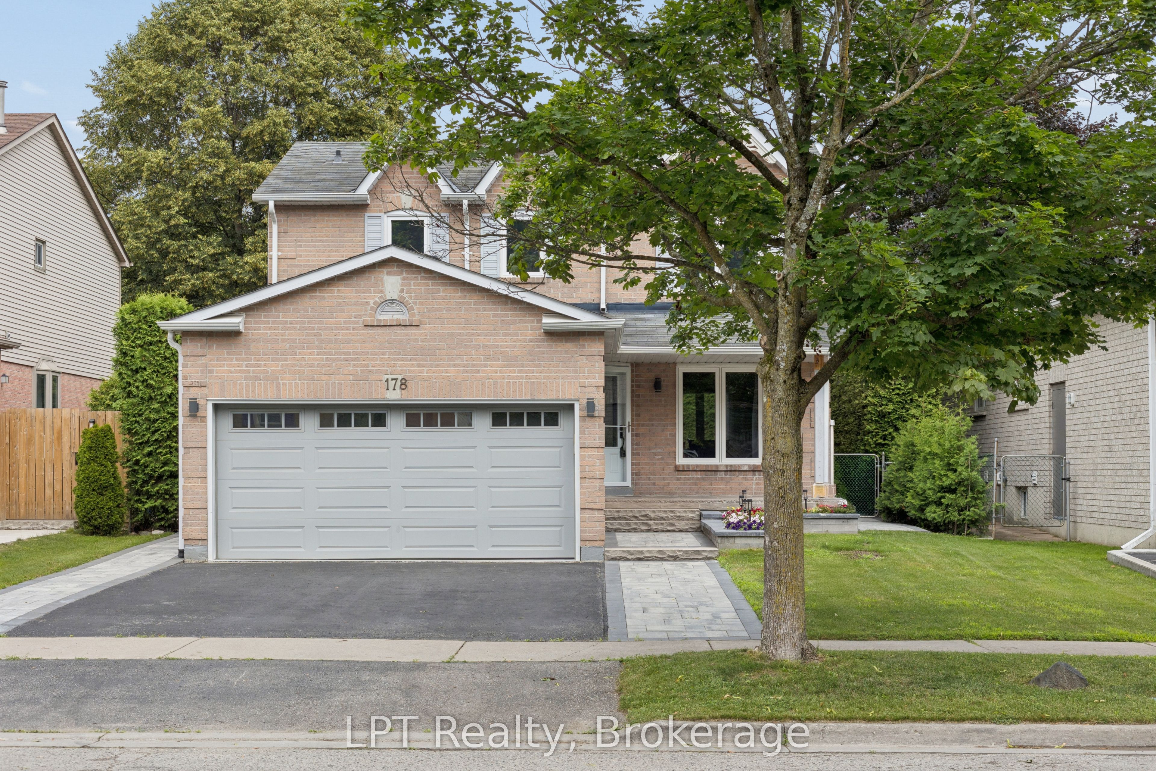 178 Sandringham Drive Property Photo 1