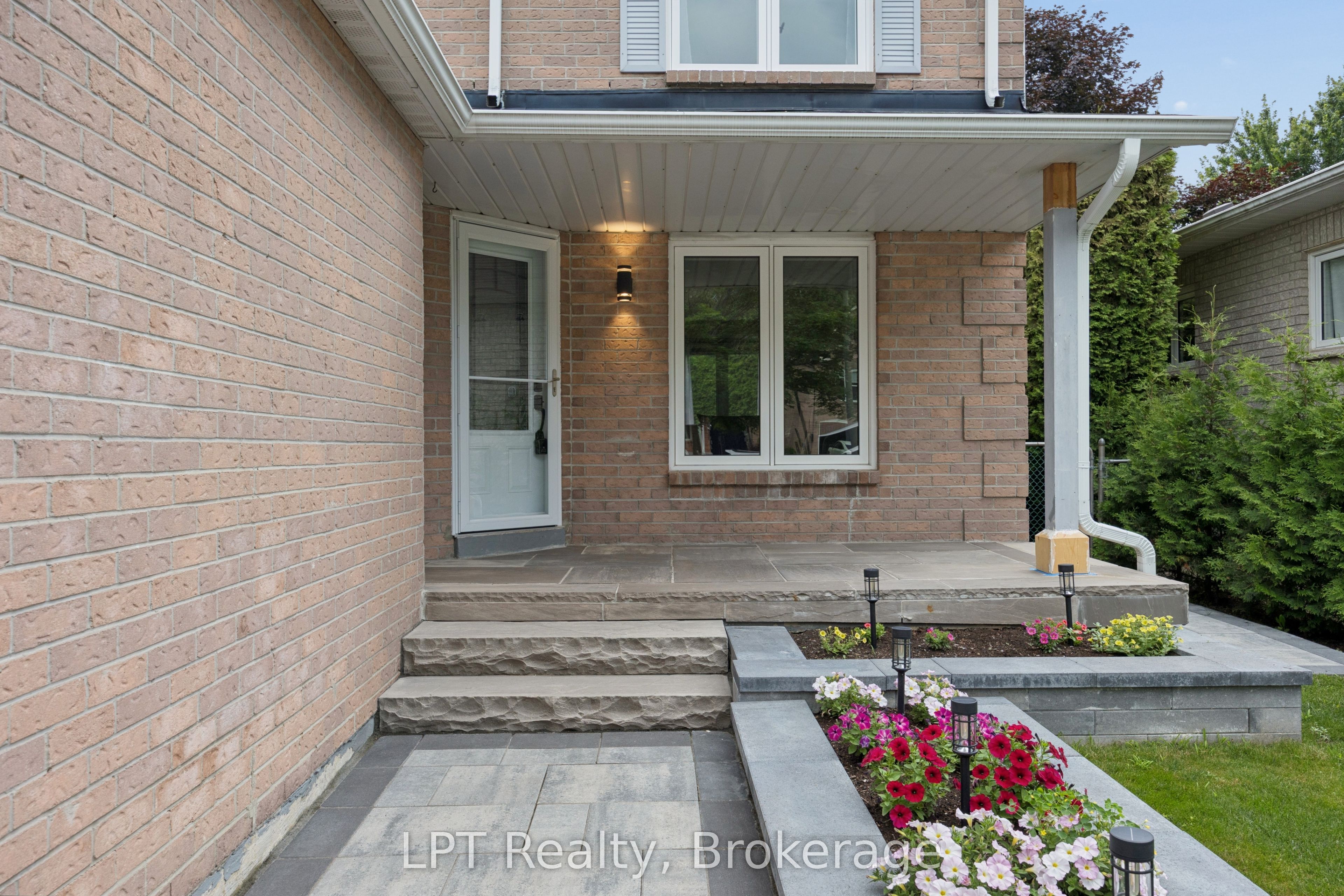 178 Sandringham Drive Property Photo 4
