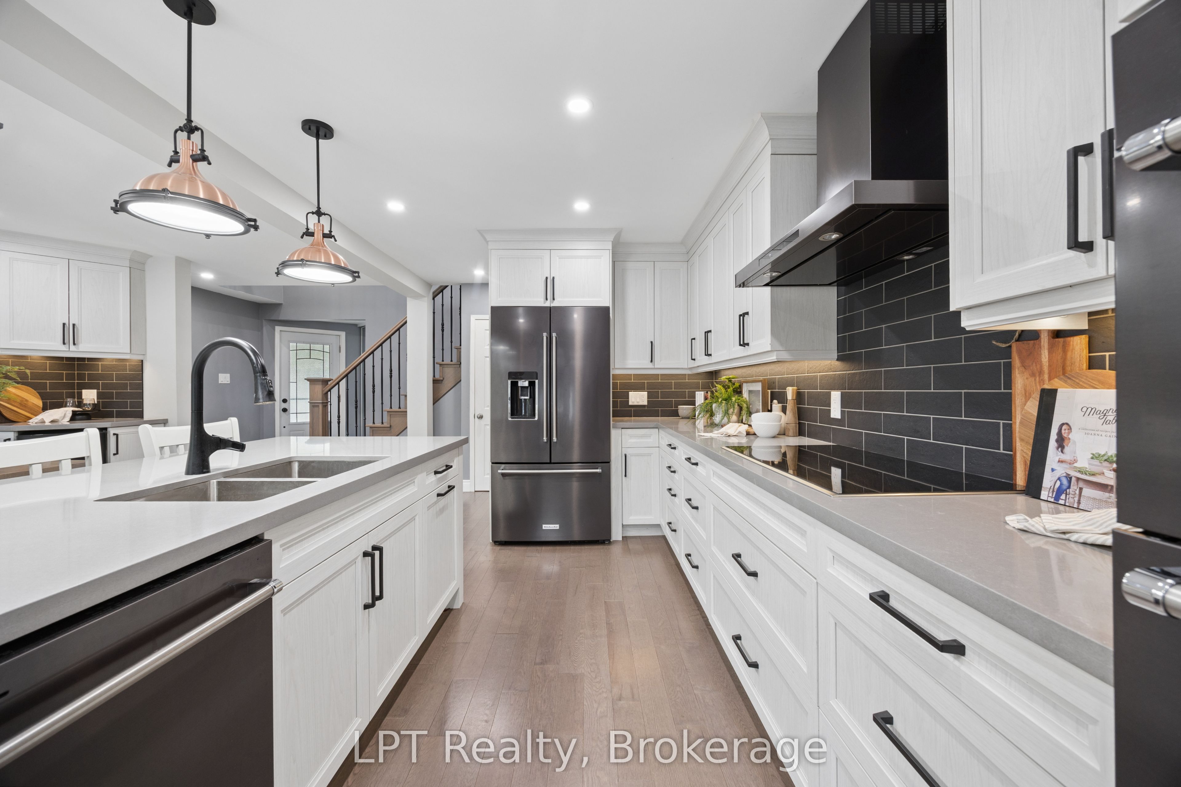 178 Sandringham Drive Property Photo 12
