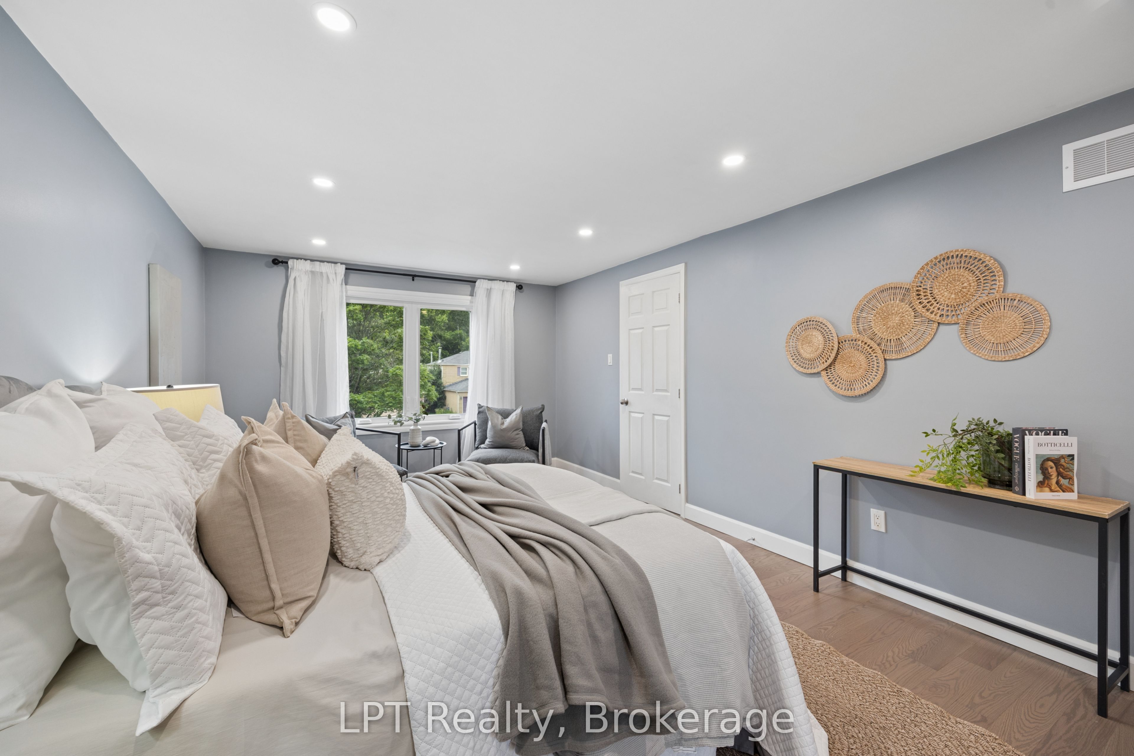 178 Sandringham Drive Property Photo 20