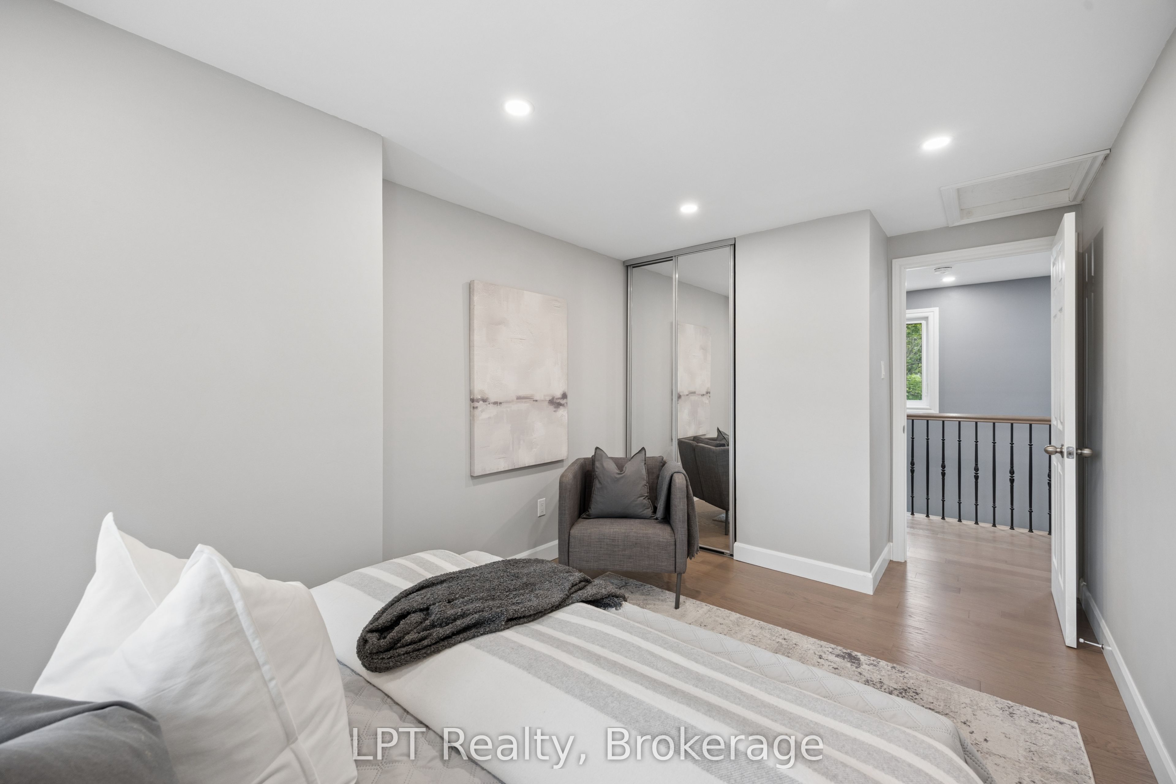178 Sandringham Drive Property Photo 27