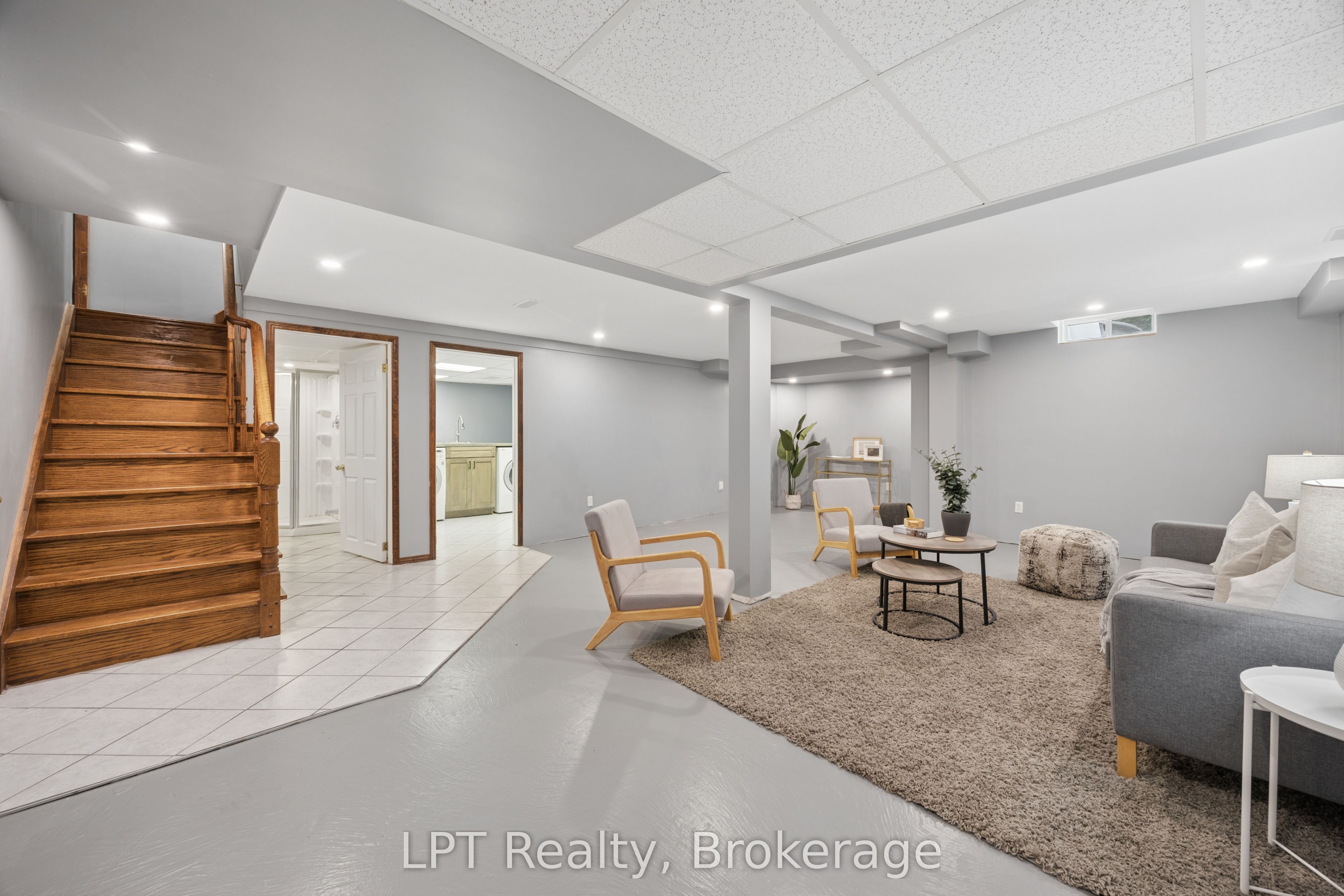 178 Sandringham Drive Property Photo 28