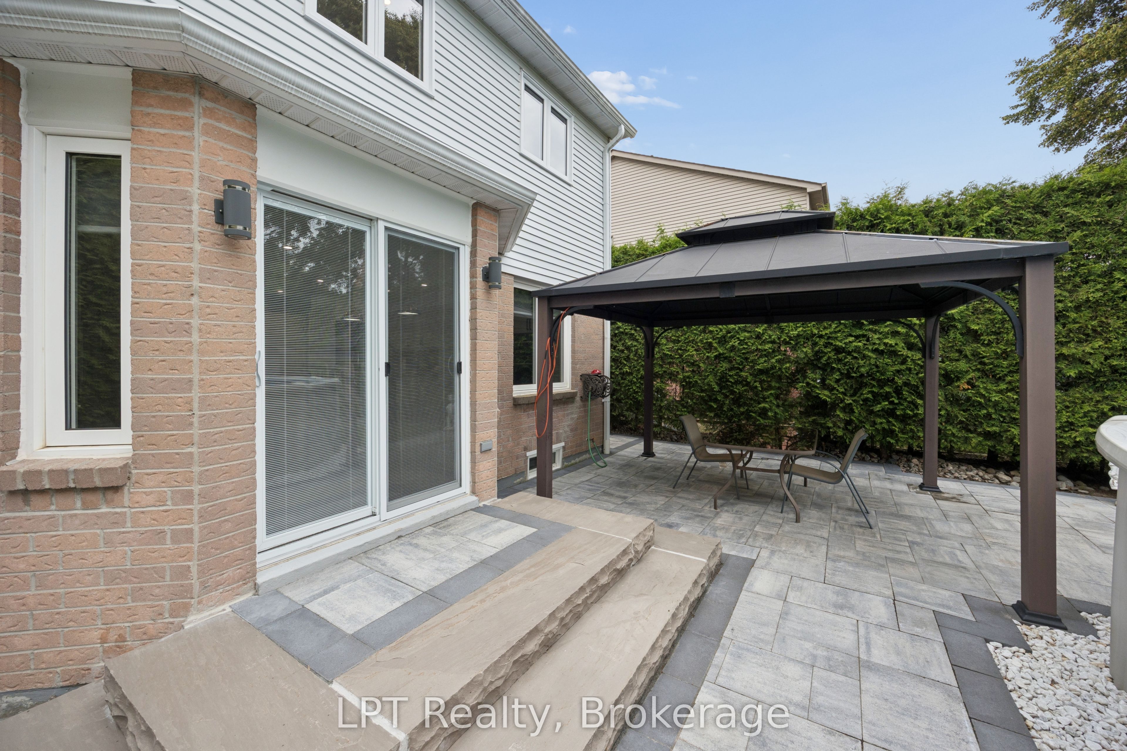 178 Sandringham Drive Property Photo 33
