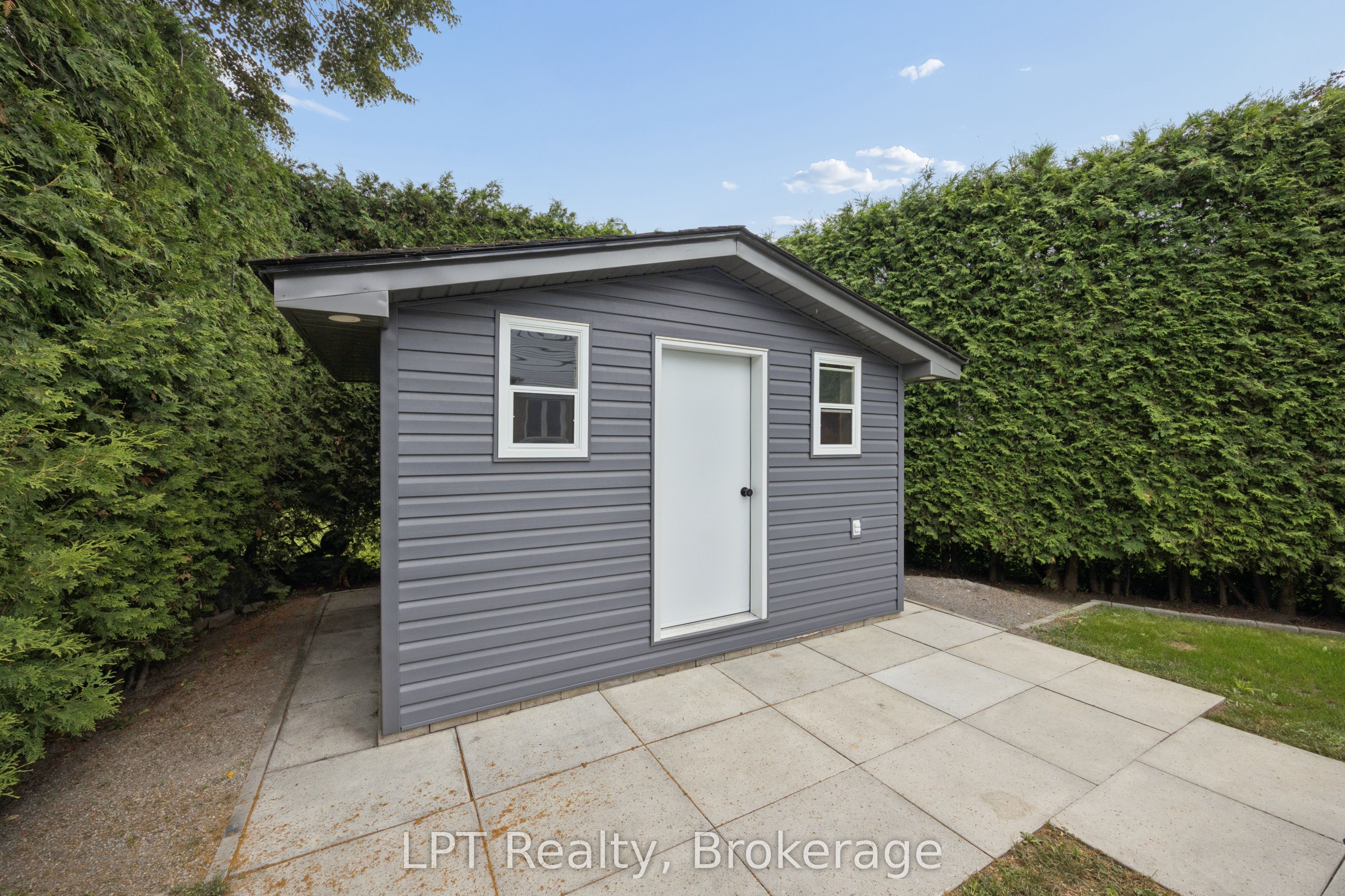 178 Sandringham Drive Property Photo 38