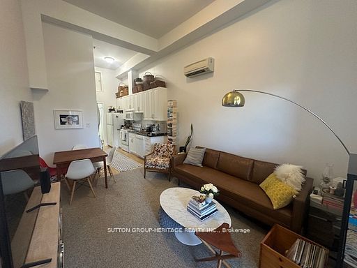 19.5 King Street W 1 Property Photo 9