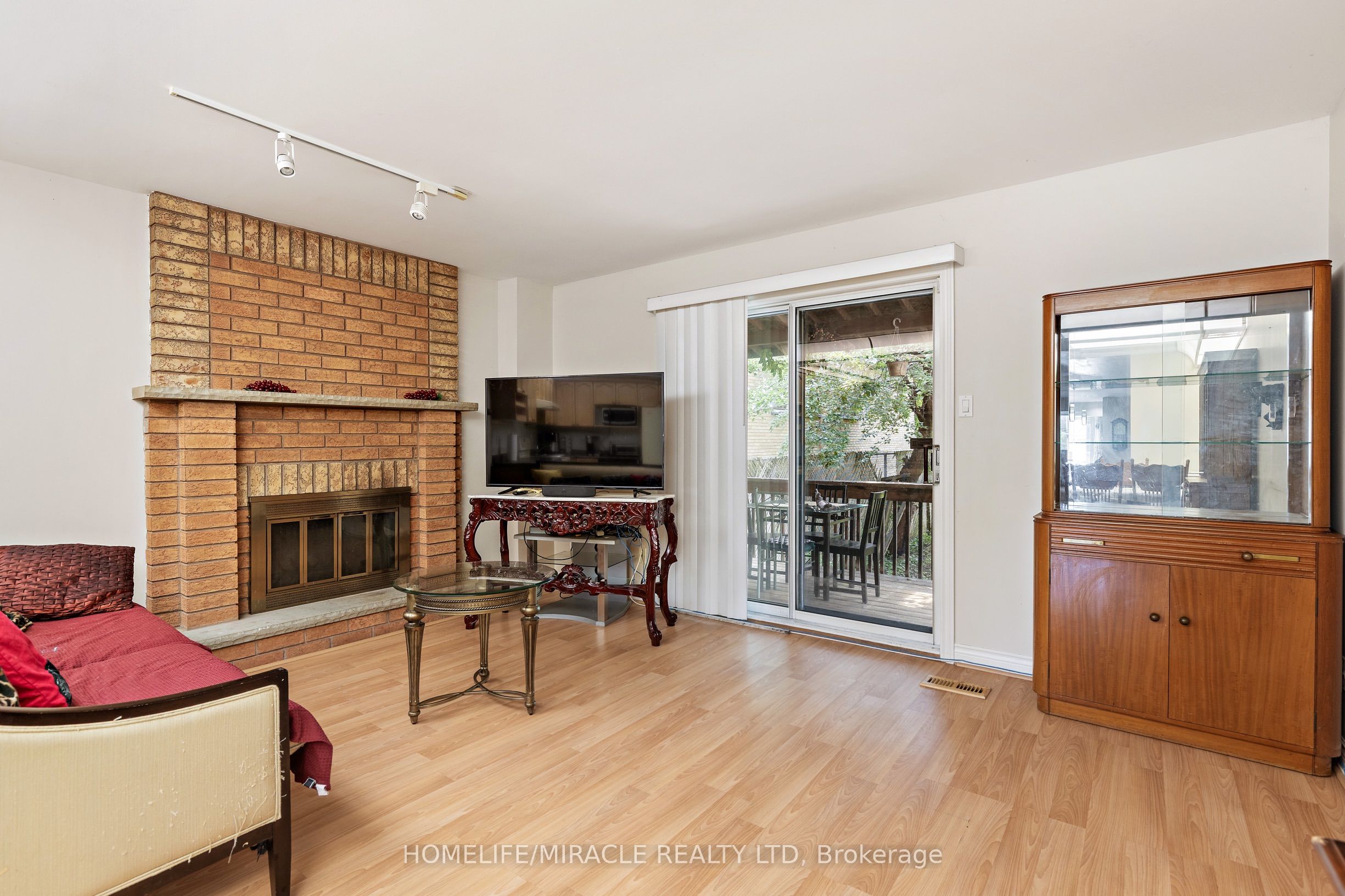 33 Torrens Avenue Property Photo 8