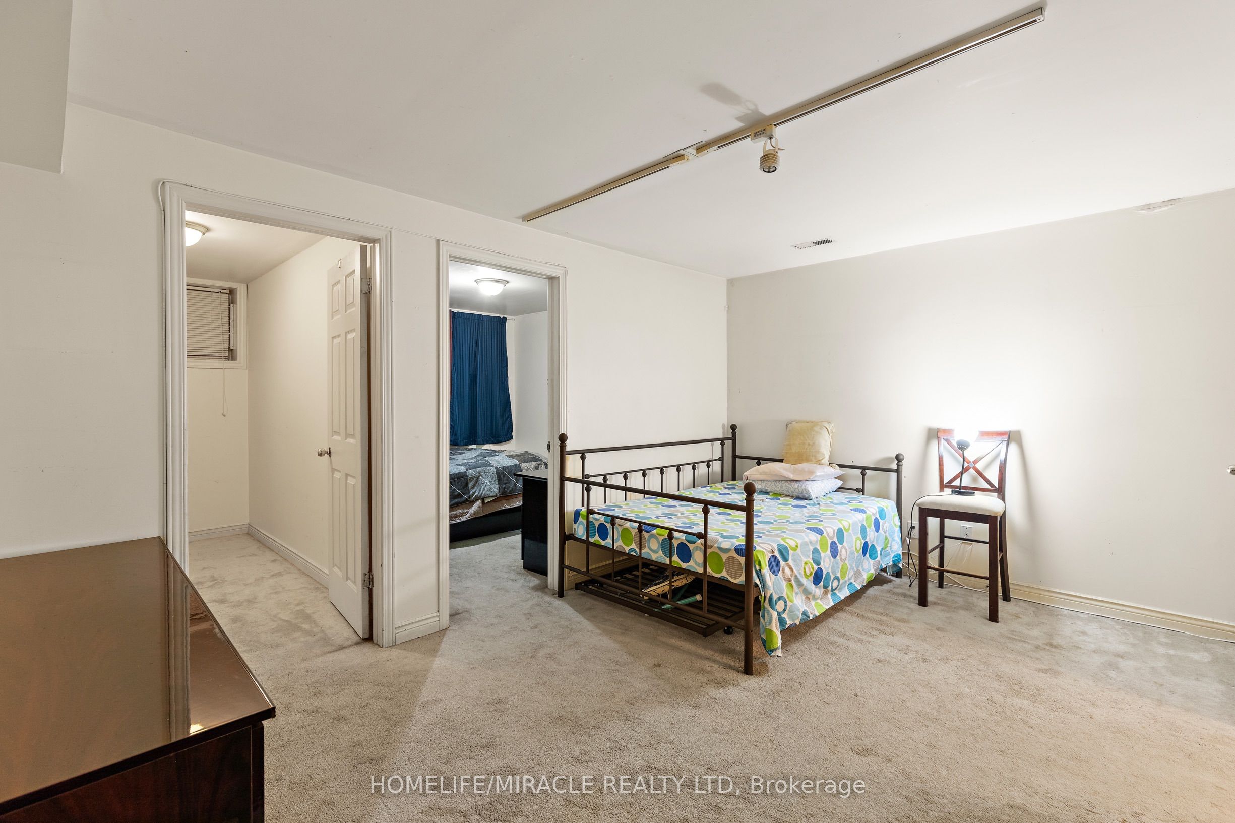 33 Torrens Avenue Property Photo 19