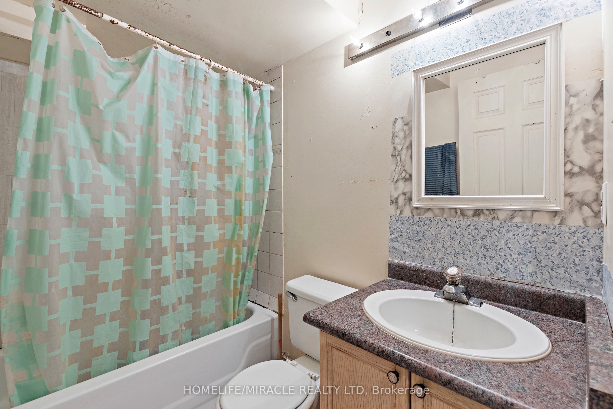 33 Torrens Avenue Property Photo 23