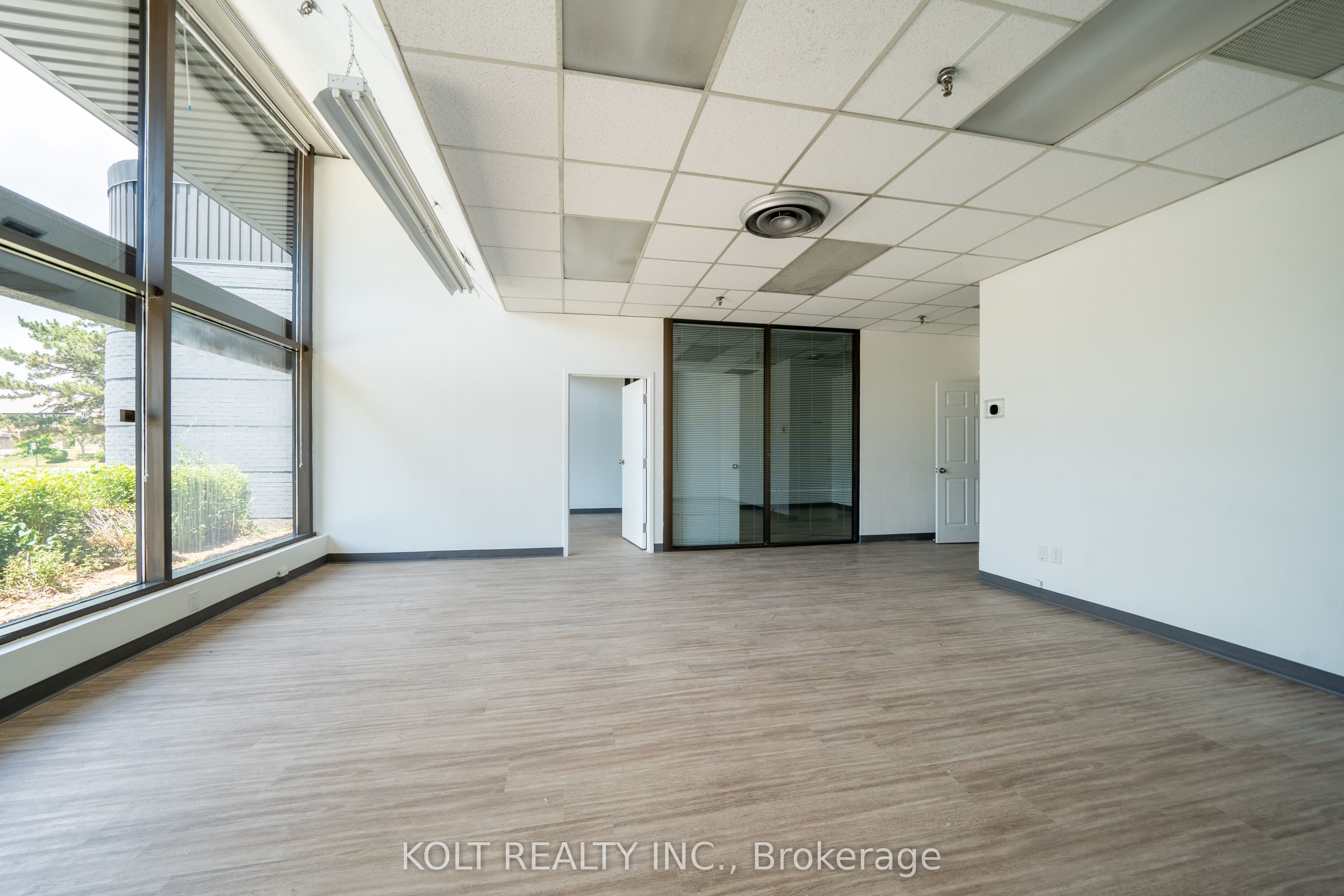 66 Novopharm Court Property Photo 6