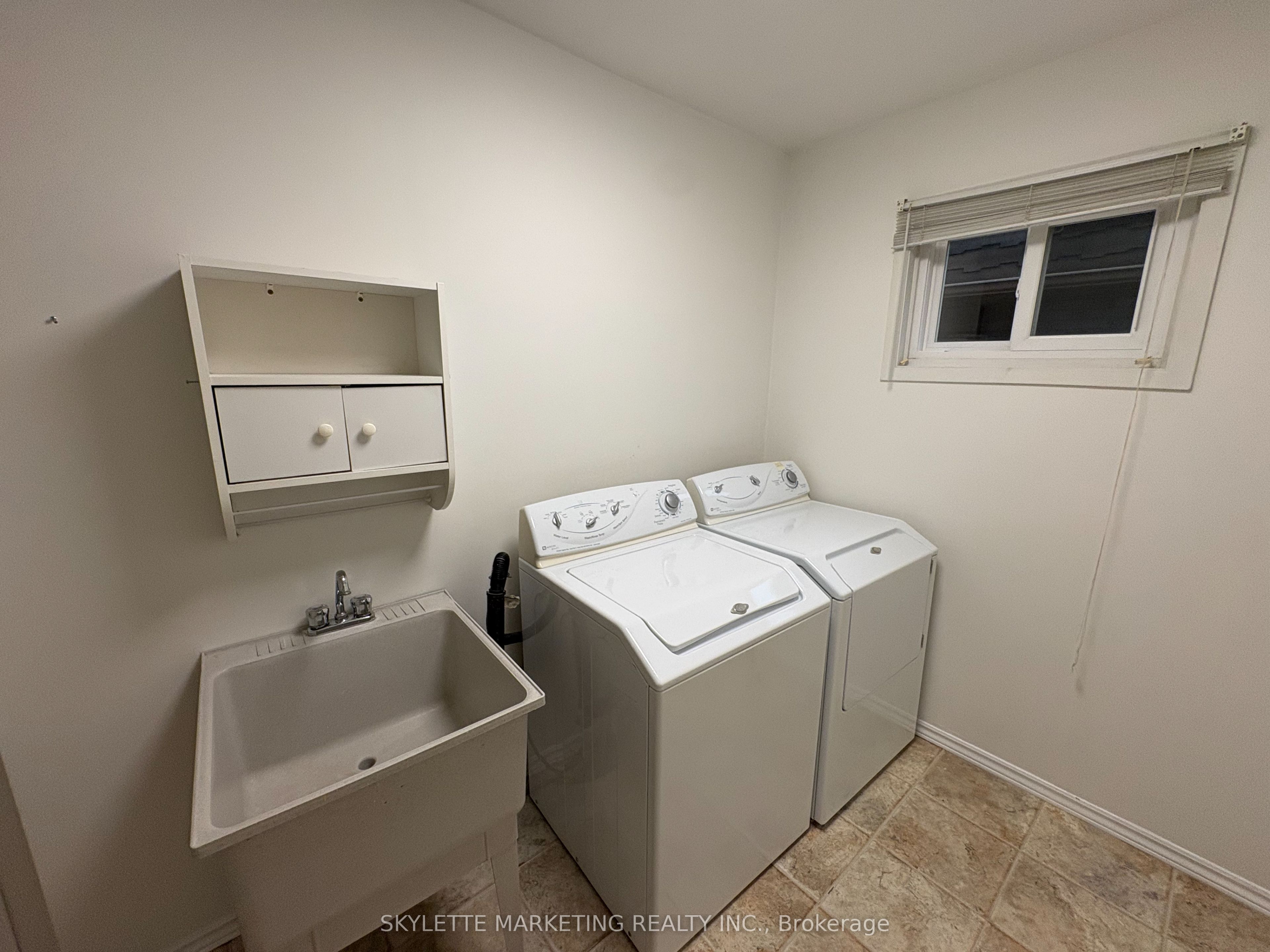 1782 Meadowview Avenue Property Photo 4
