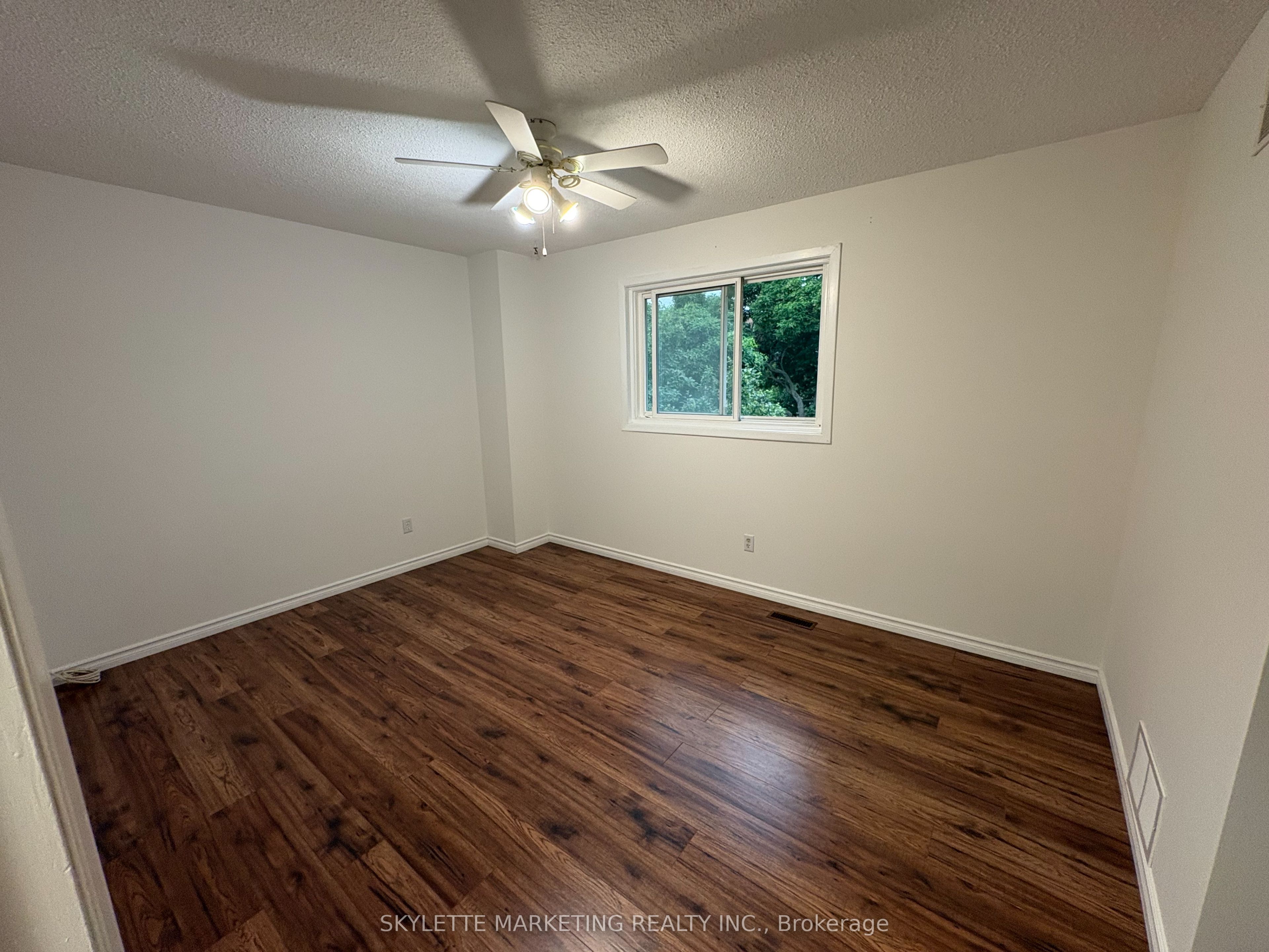1782 Meadowview Avenue Property Photo 6