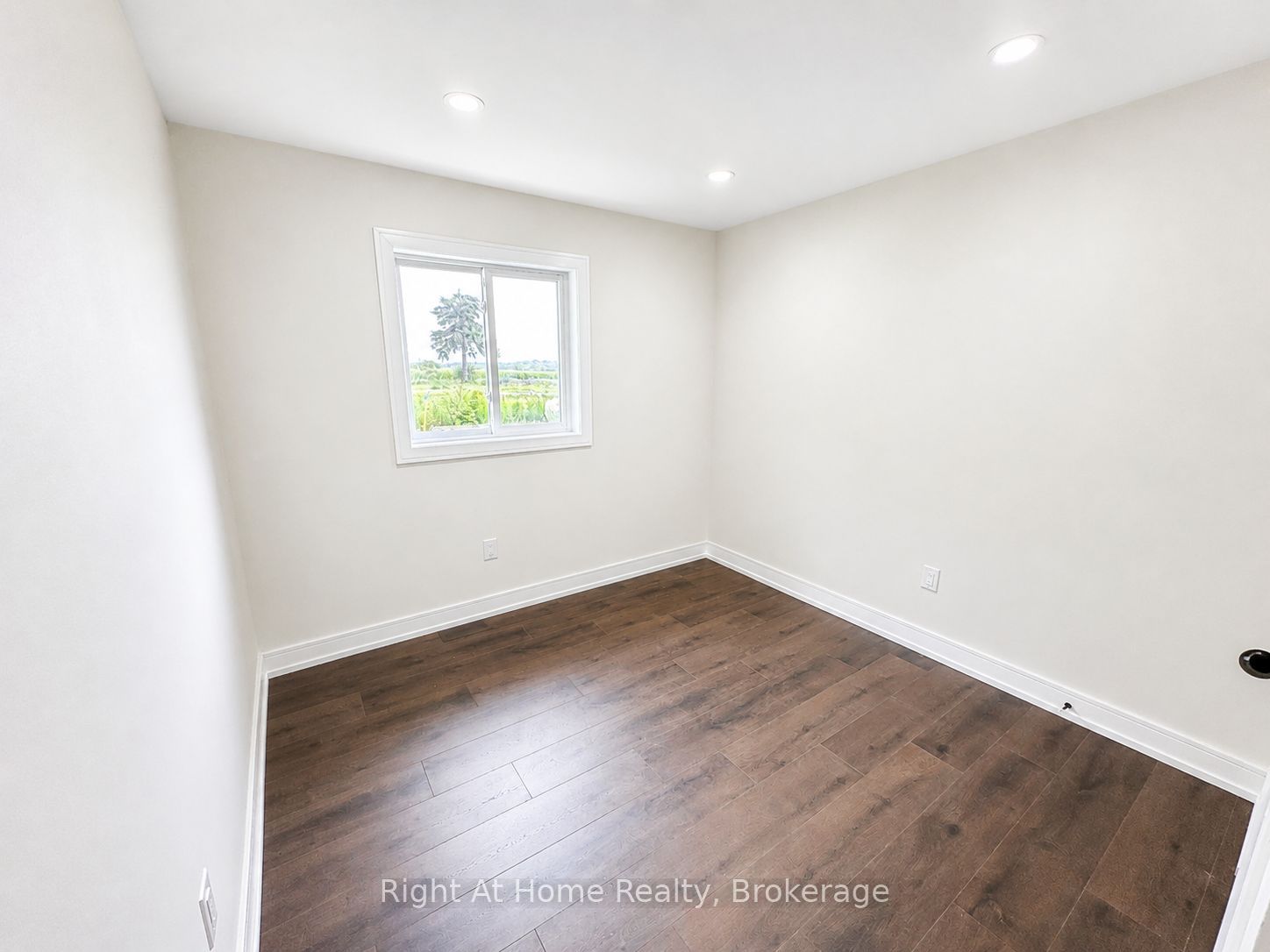 2885 Altona Road 2 Property Photo 6