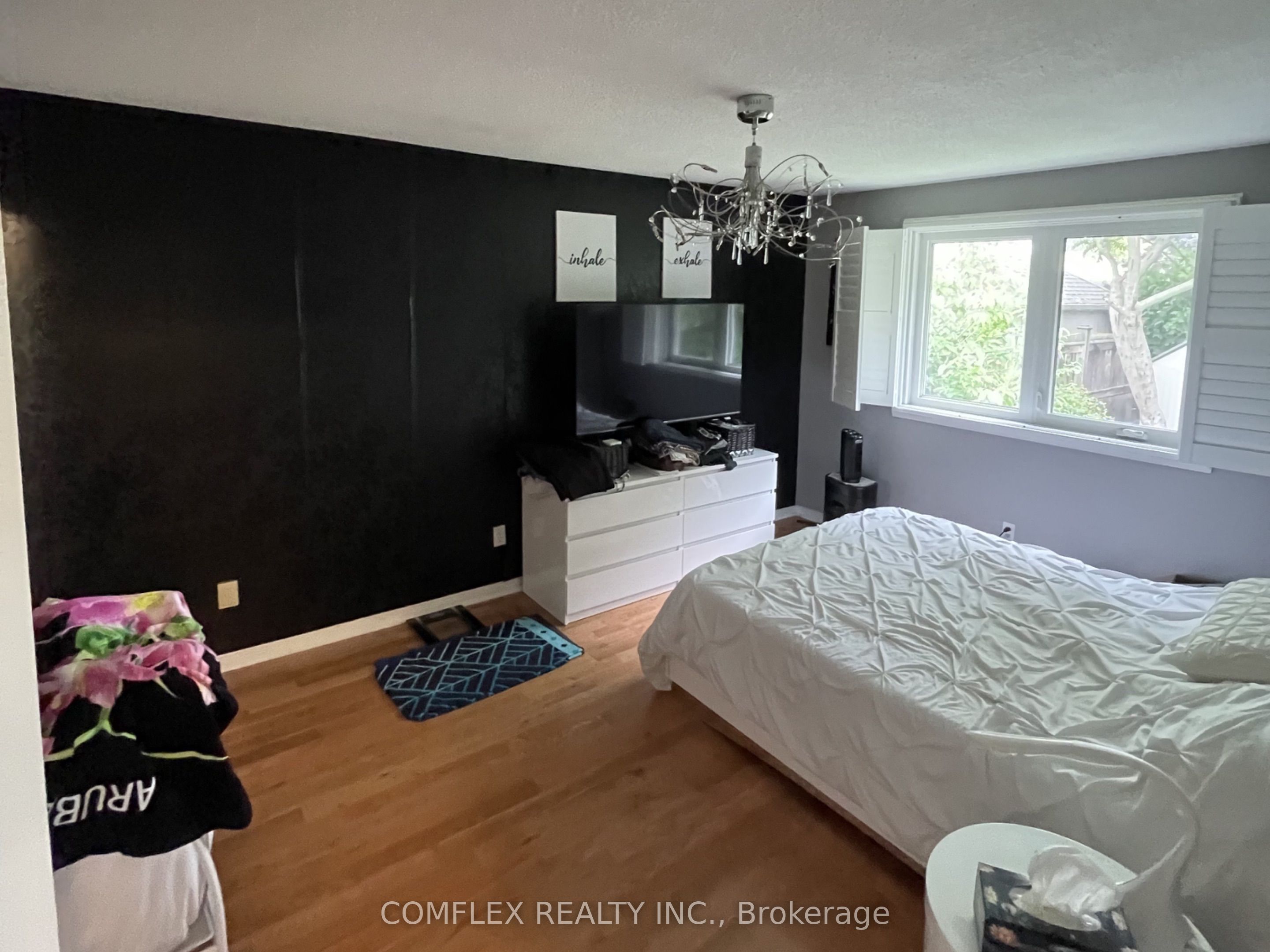 875 Exeter Street Property Photo 8