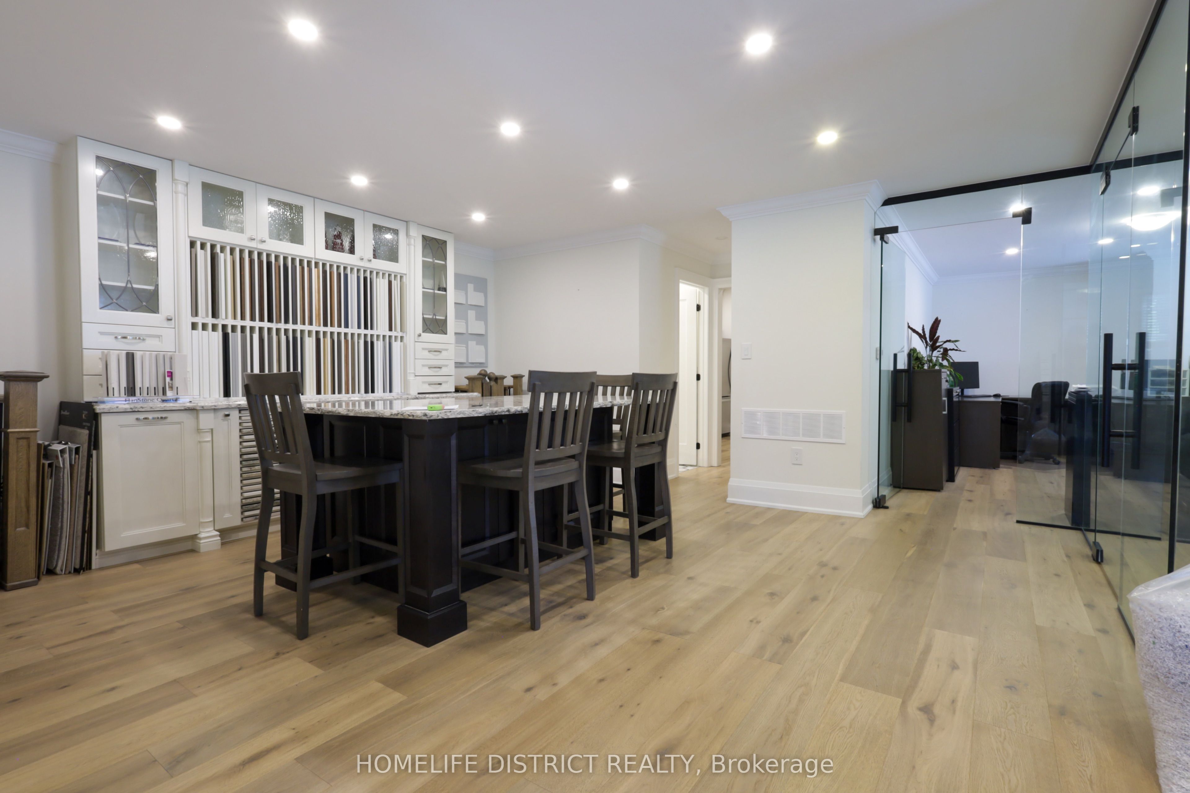 20 Elgin Street E Property Photo 6
