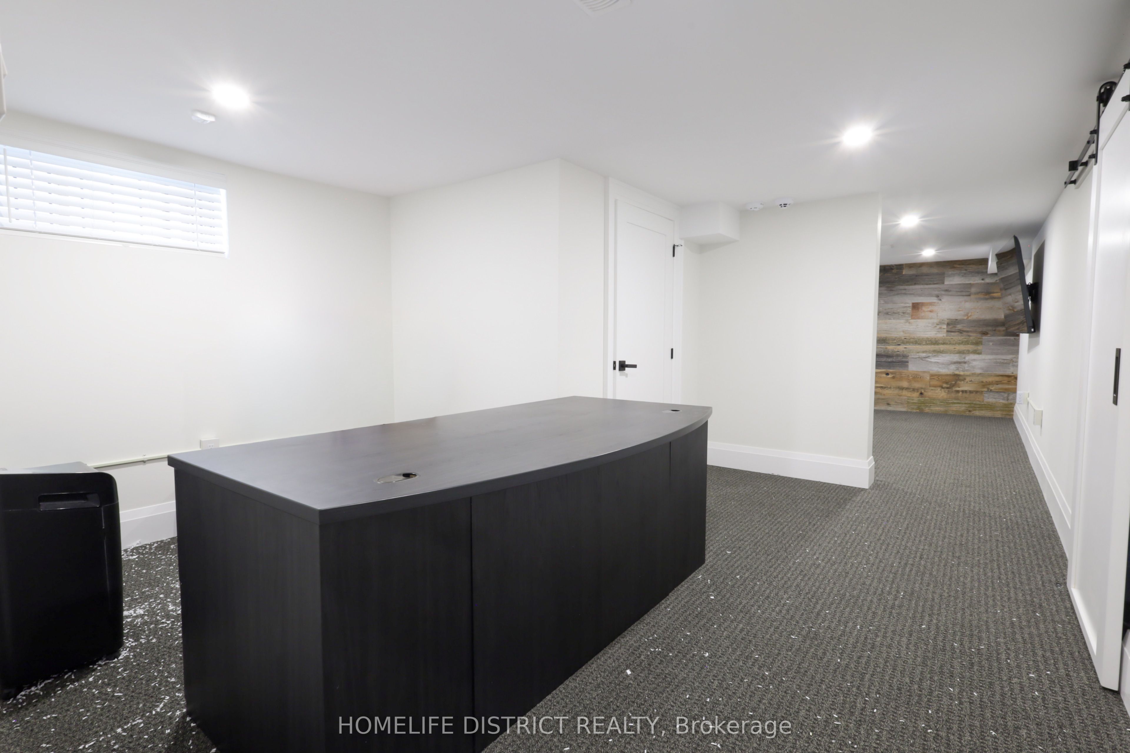 20 Elgin Street E Property Photo 9