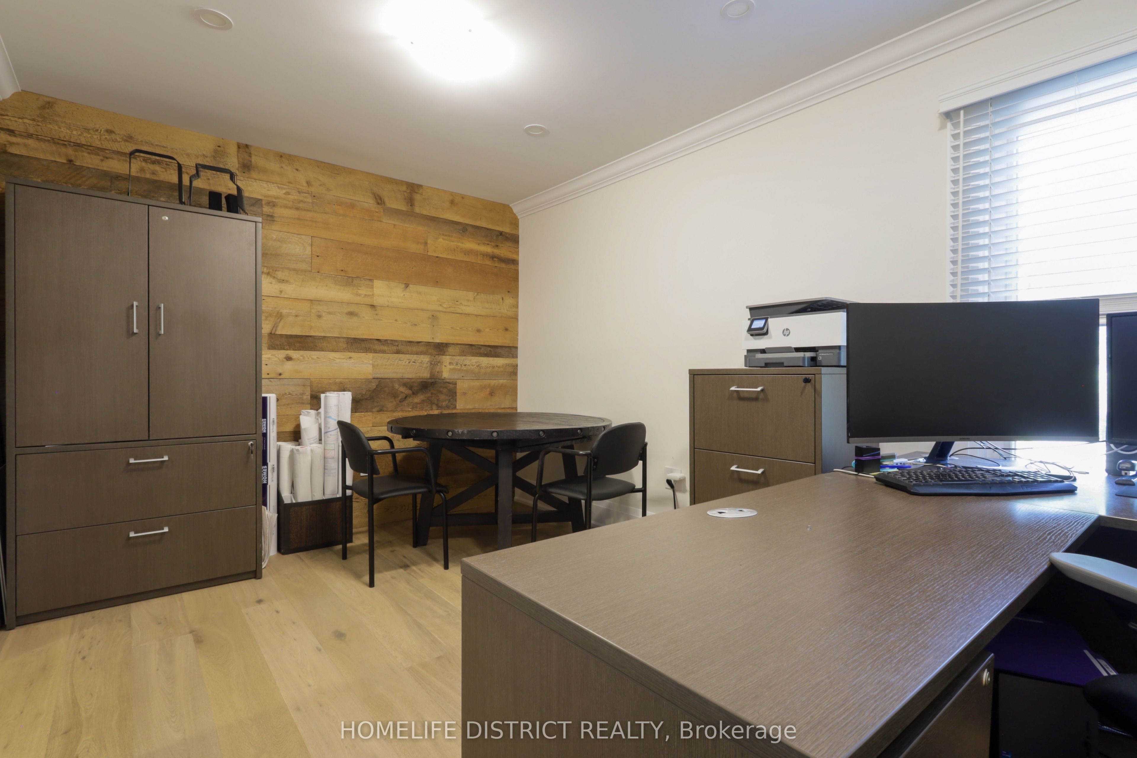 20 Elgin Street E Property Photo 13