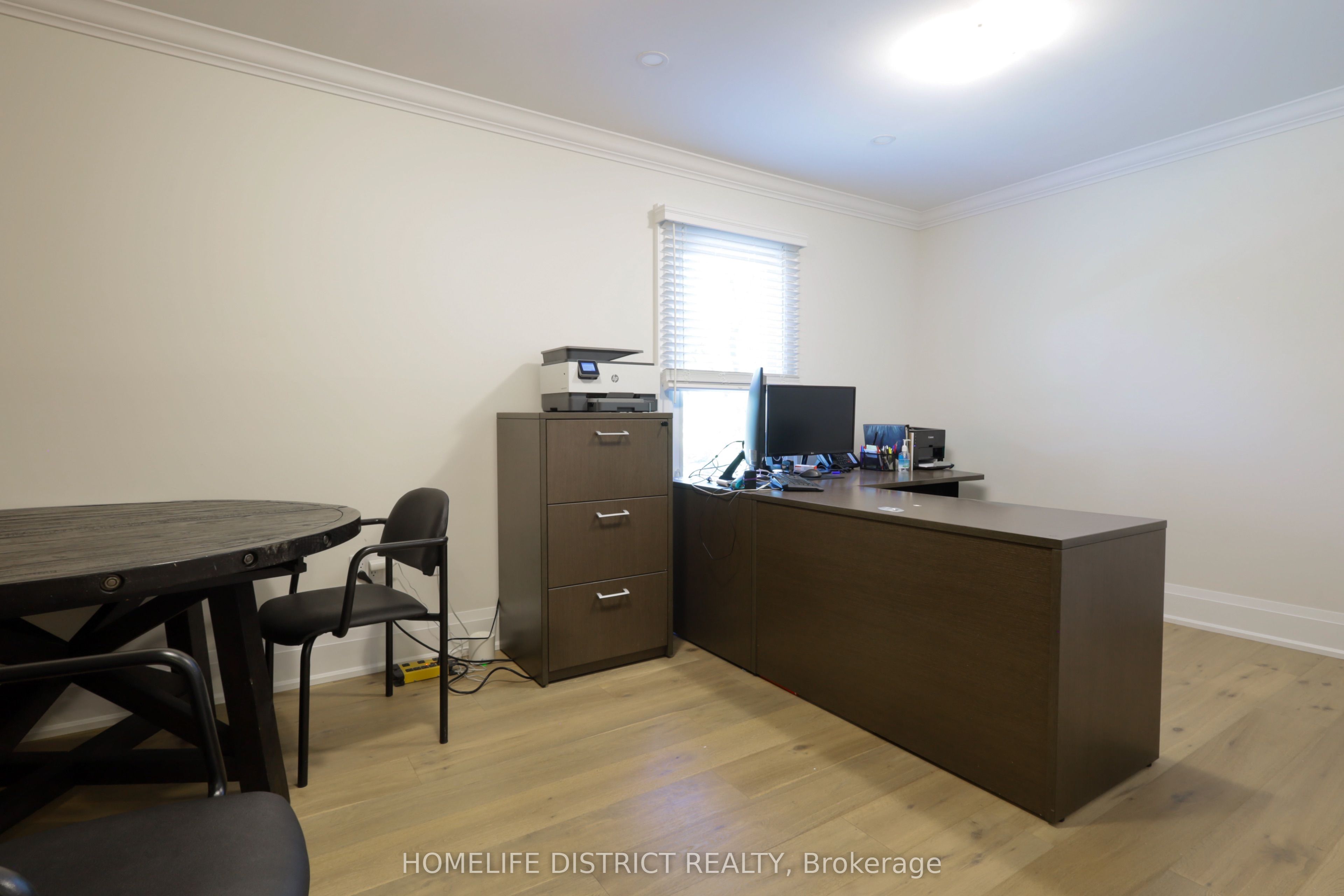 20 Elgin Street E Property Photo 17