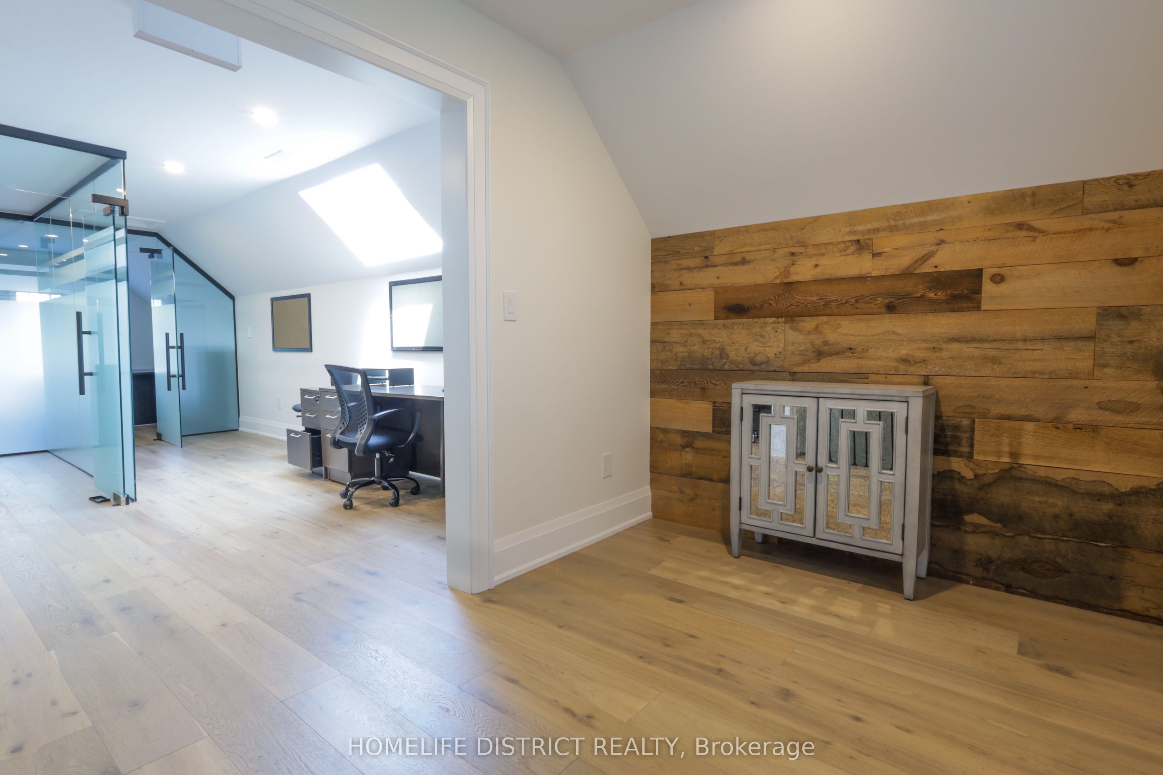 20 Elgin Street E Property Photo 18