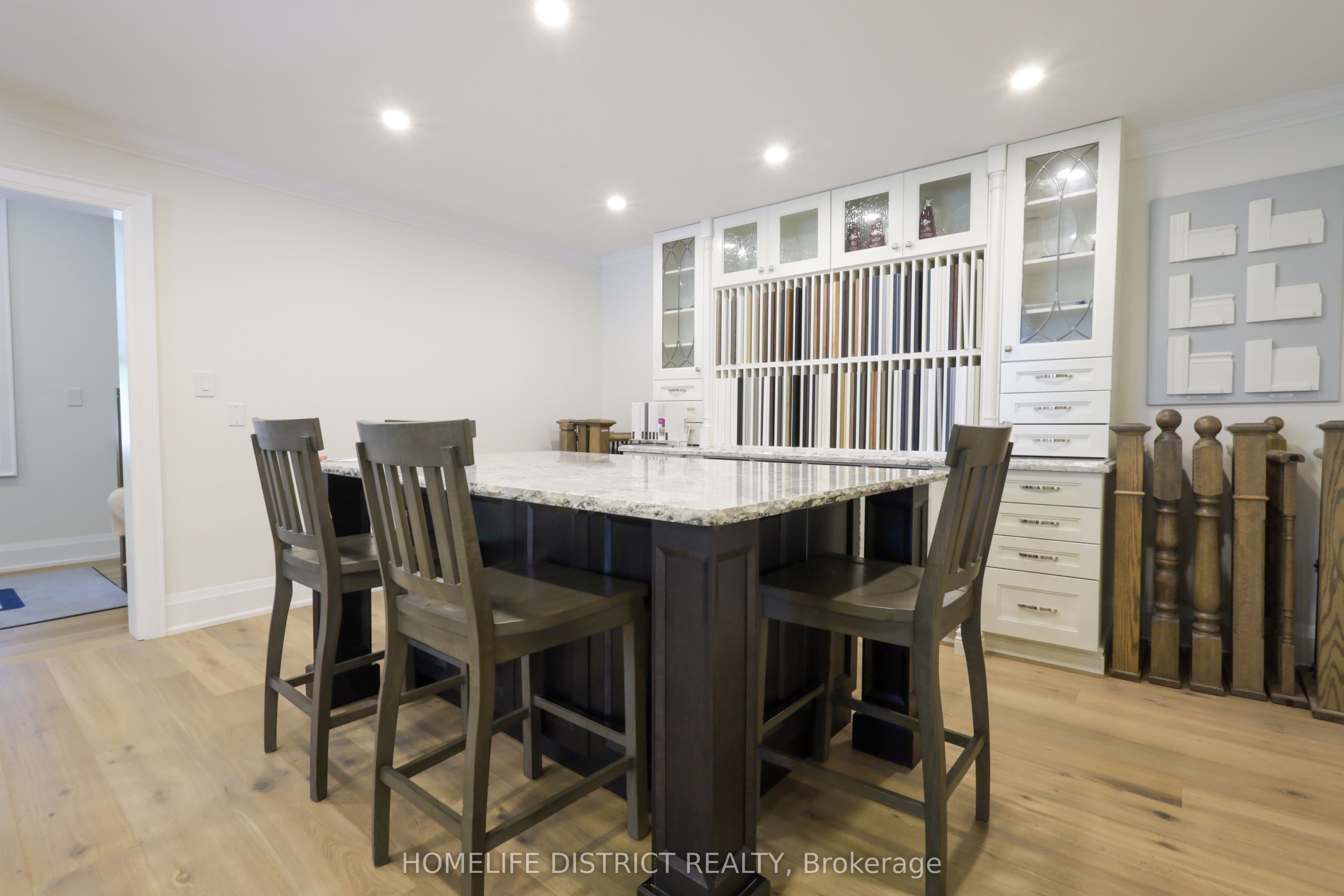 20 Elgin Street E Property Photo 22