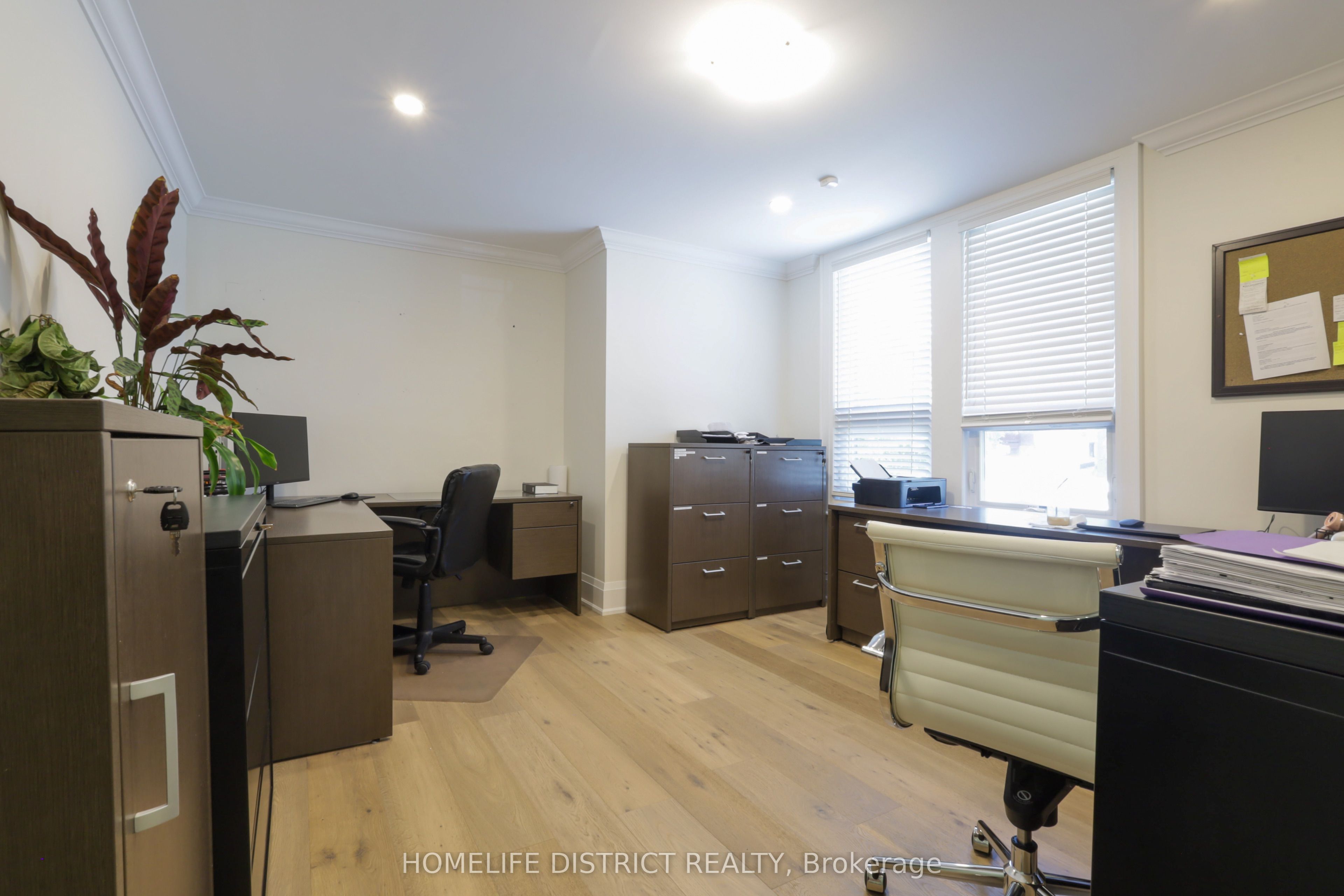 20 Elgin Street E Property Photo 27