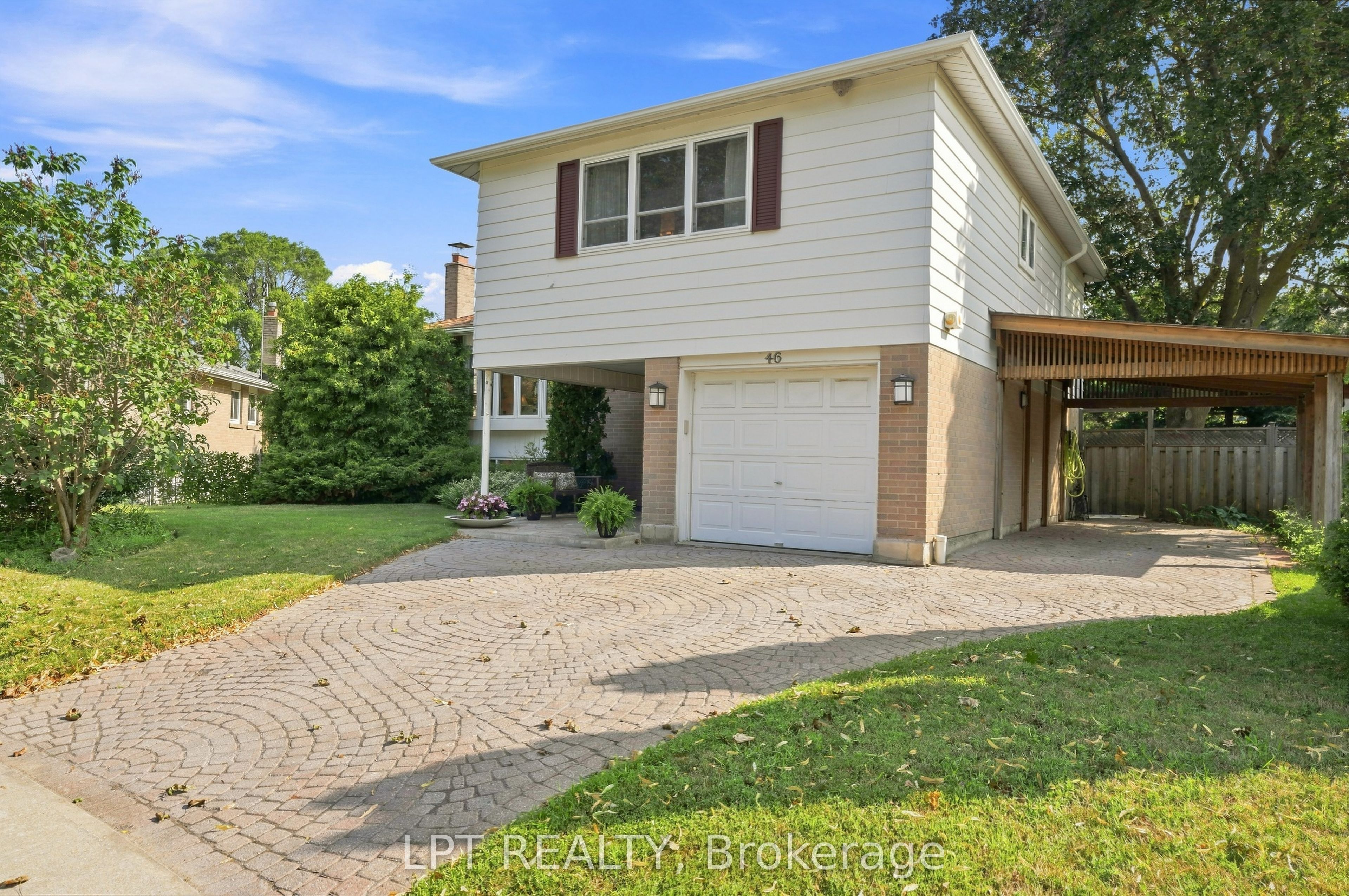 46 Tweedrock Crescent