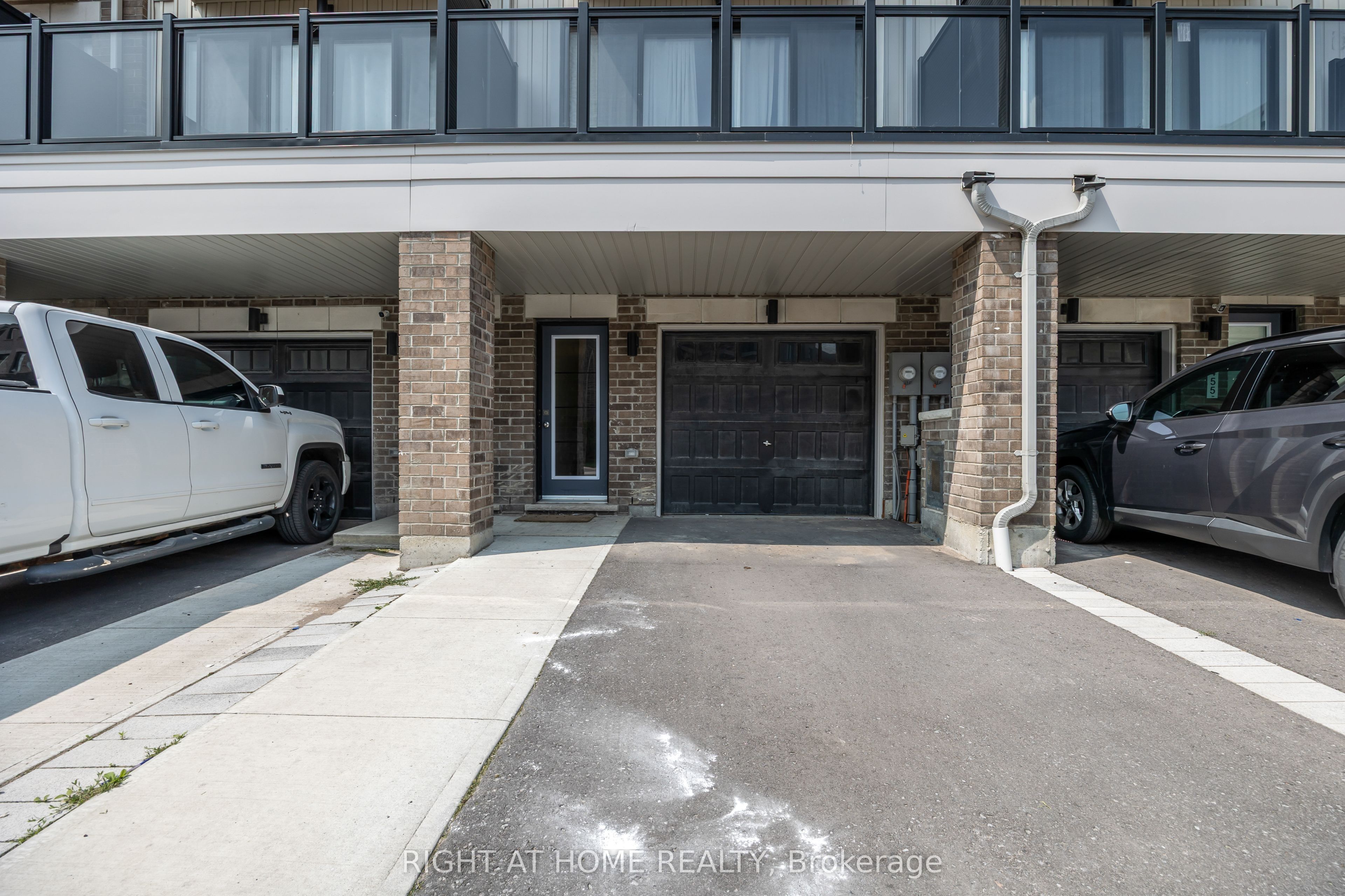 1451 Green Road Property Photo 5