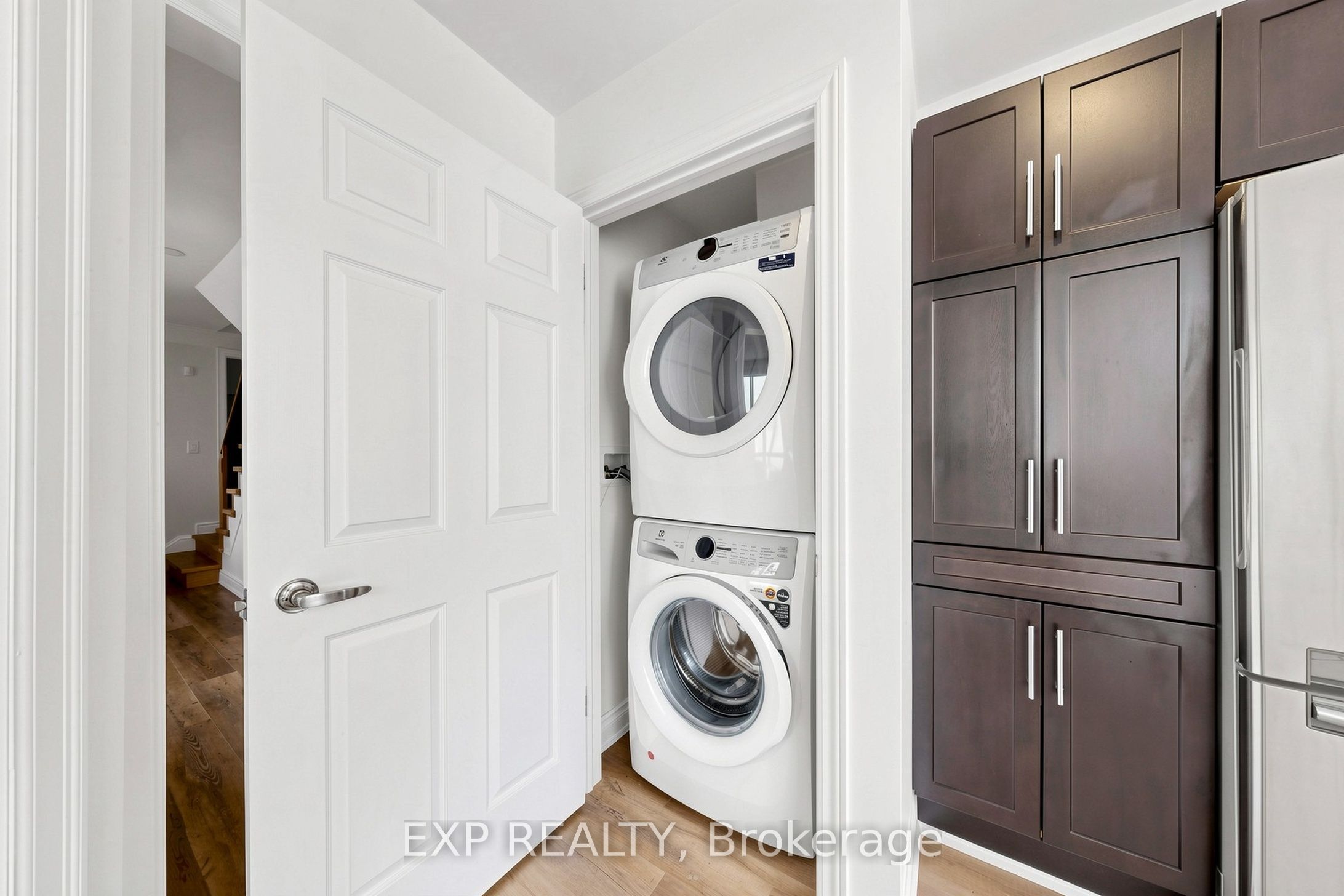 106 Smales Drive Property Photo 11